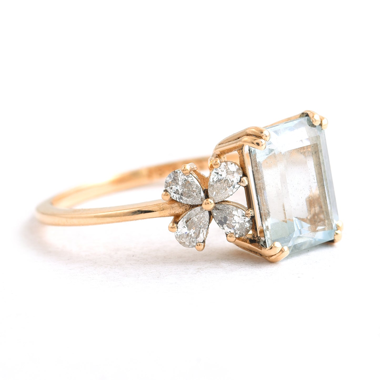 2.65 Ct Octagon Aquamarine 14K Gold Ring