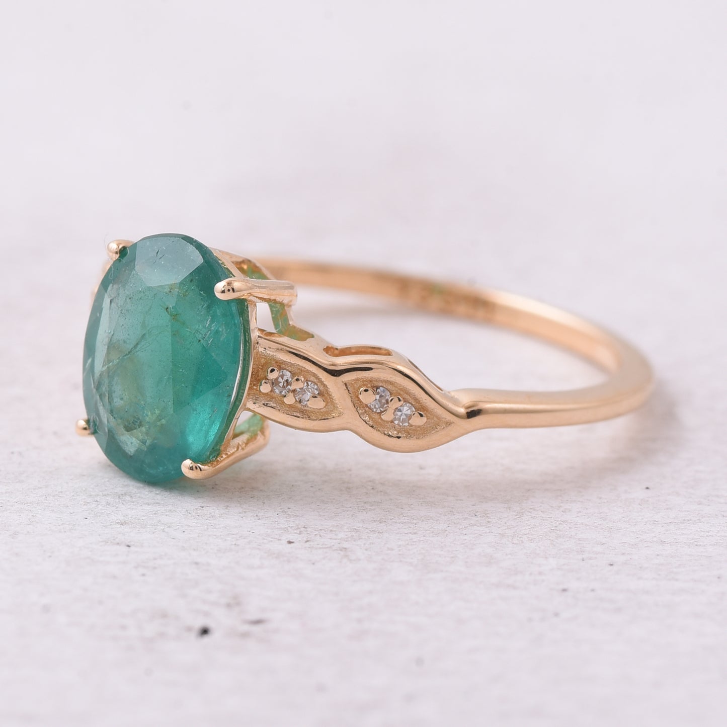 1.57 Ct Oval Natural Emerald 14K Gold Ring