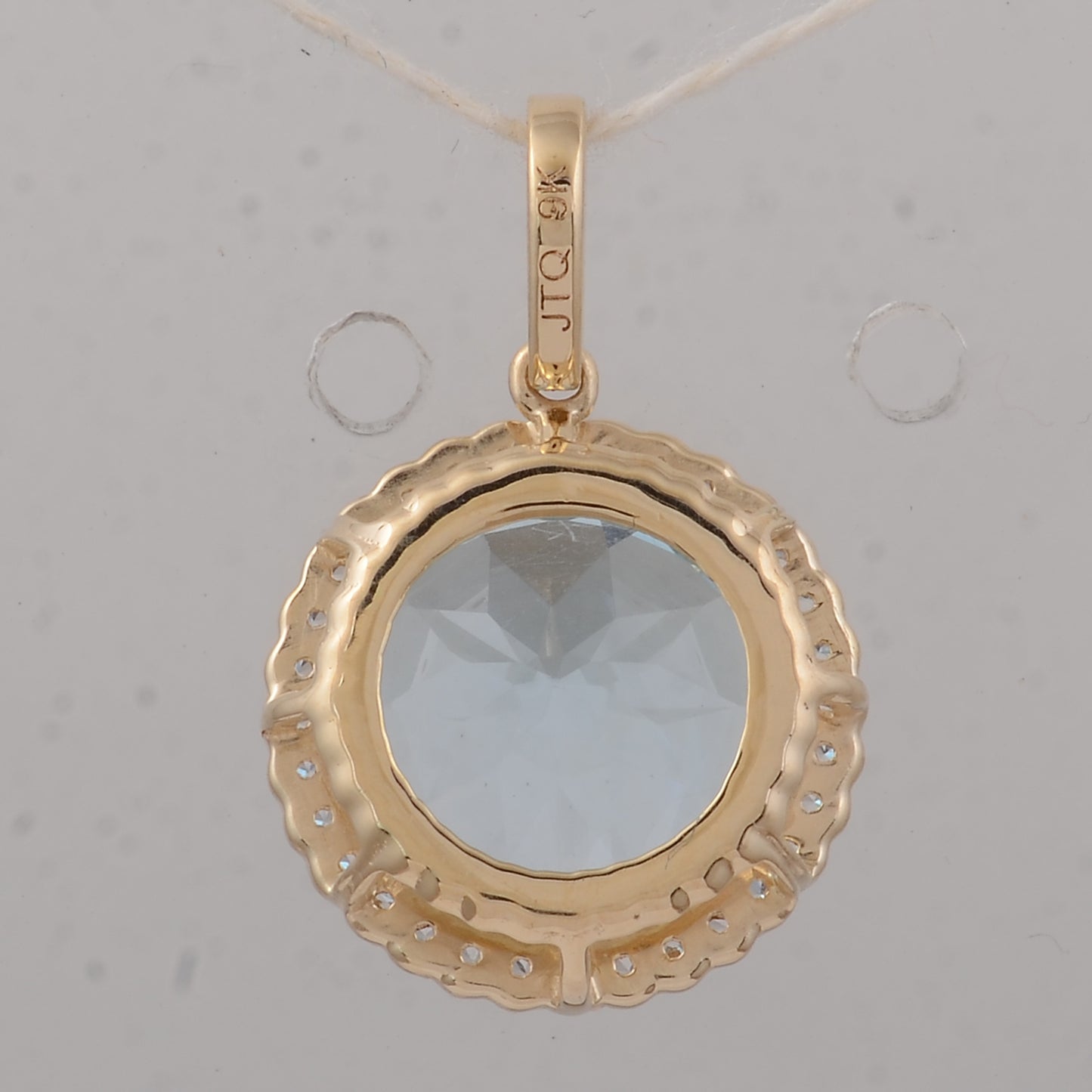 4.33 Ct Round Blue Topaz 9K Gold Pendant