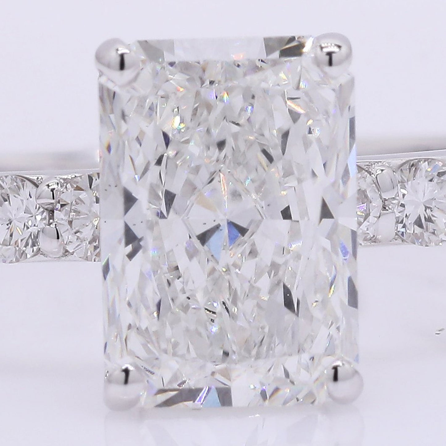 2.34 Carats Lab Grown Diamond 14K Gold Ring