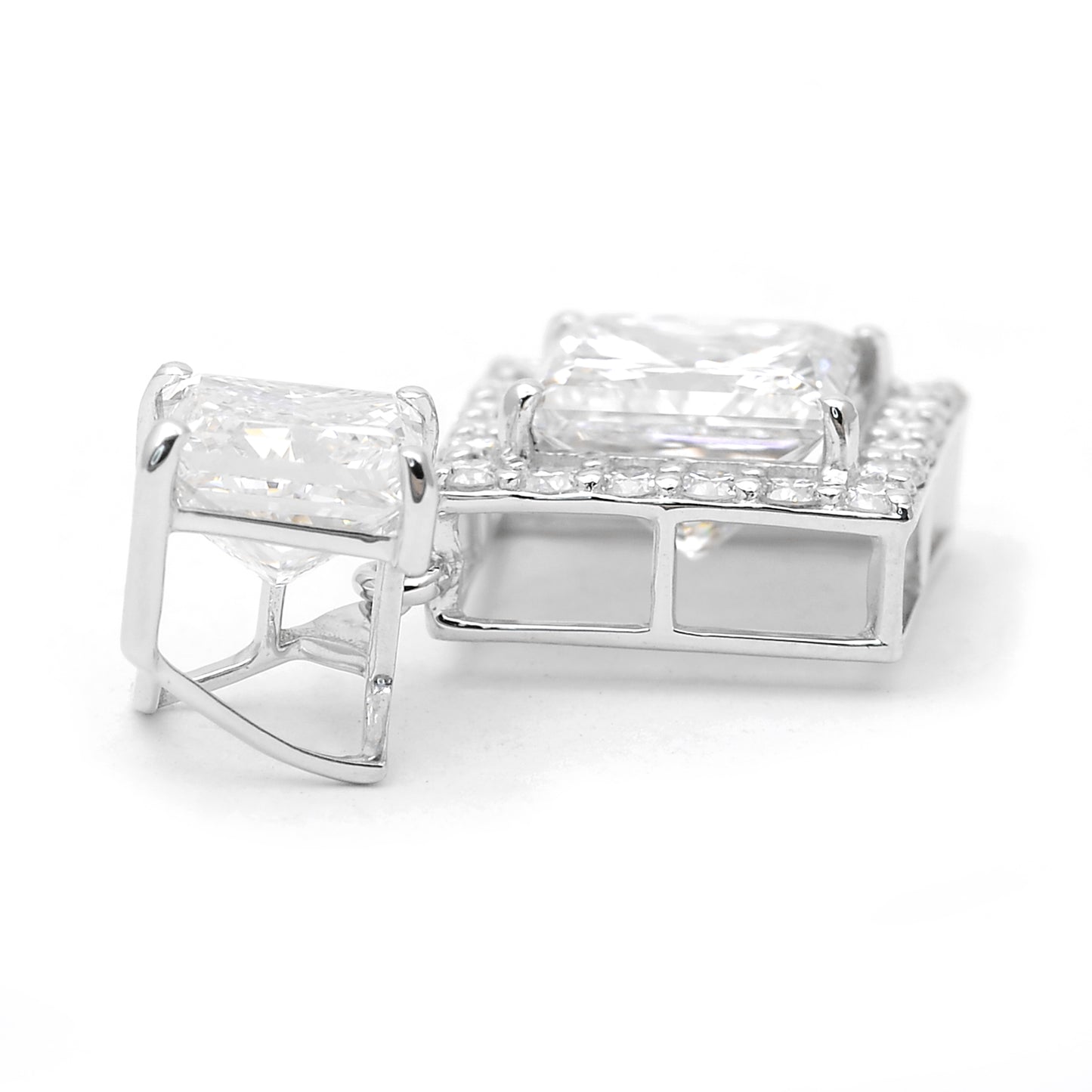 4.45 Carats Lab Grown Diamond 14K Gold Pendant