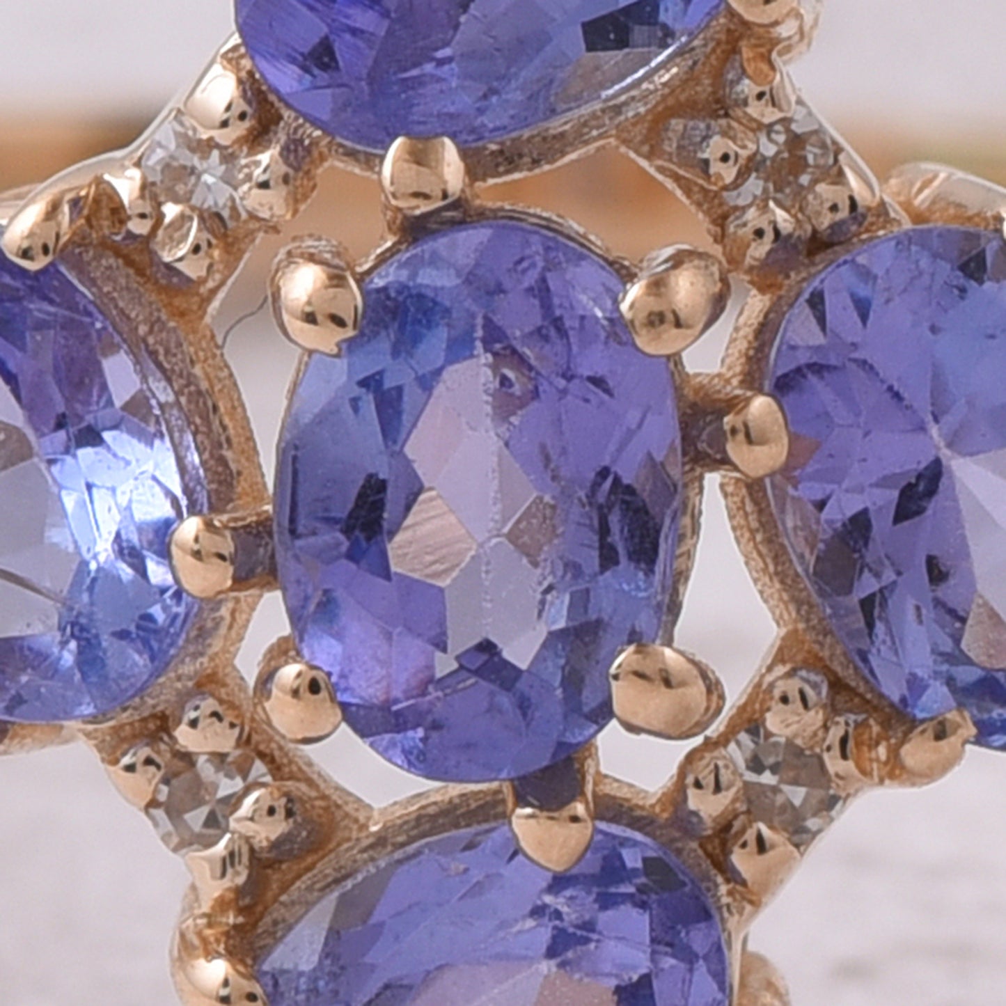0.92 Ct Oval Natural Tanzanite 14K Gold Ring