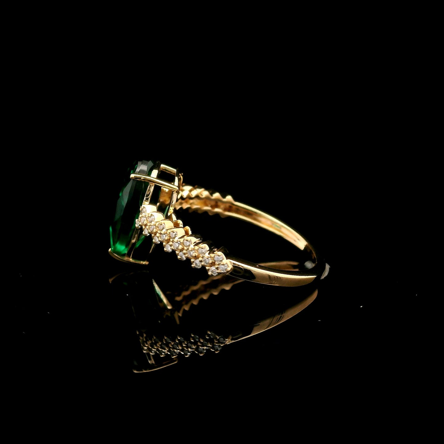 2.86 Ct Pear Mixed Cut Lab Grown Emerald 14K Gold Ring