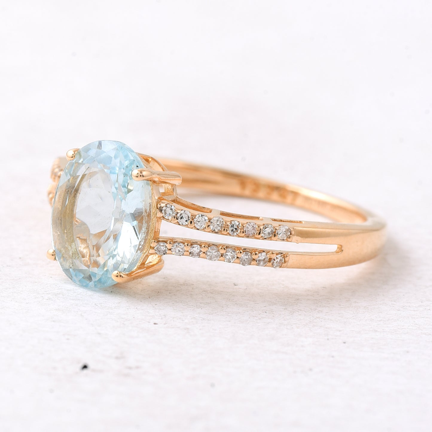 1.70 Ct Oval Mixed Cut Natural Aquamarine 14K Gold Ring