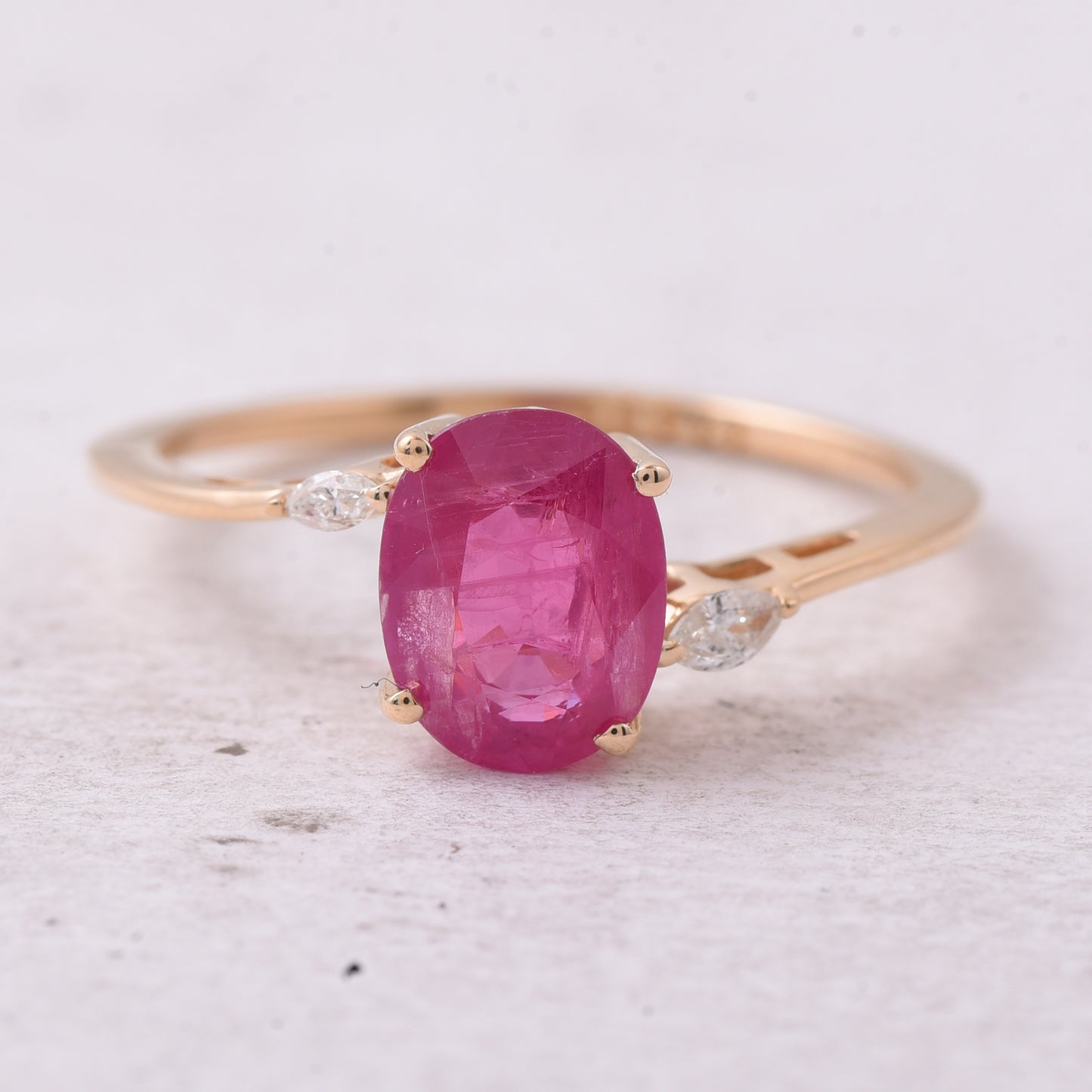 1.87 Ct Oval Natural Ruby 14K Gold Ring