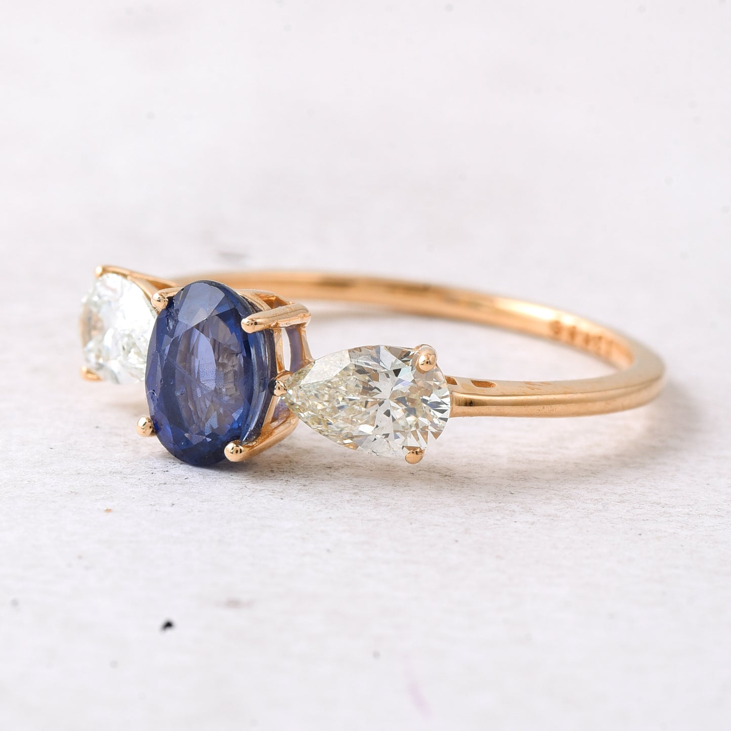 1.92 Ct Oval Mixed Cut Natural Sapphire 14K Gold Ring