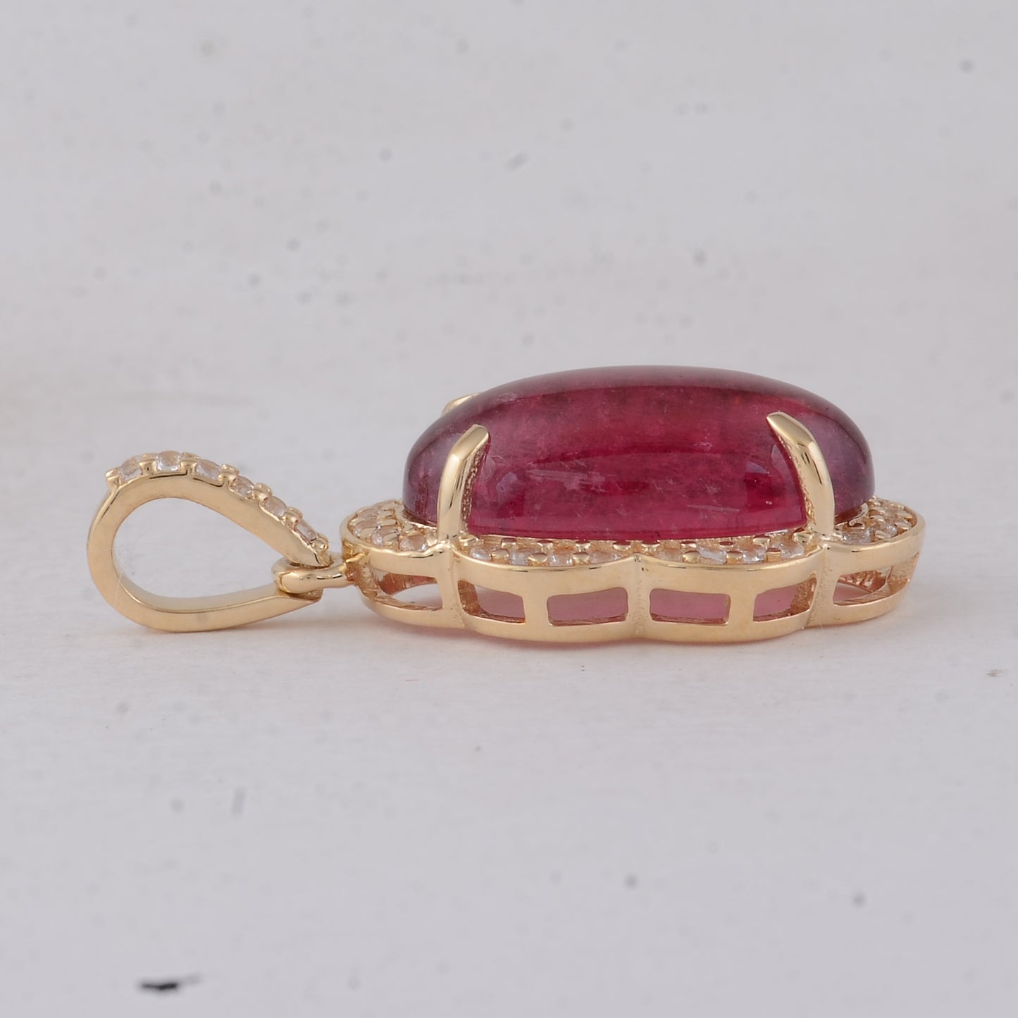 3.66 Ct Oval Tourmaline 9K Gold Pendant
