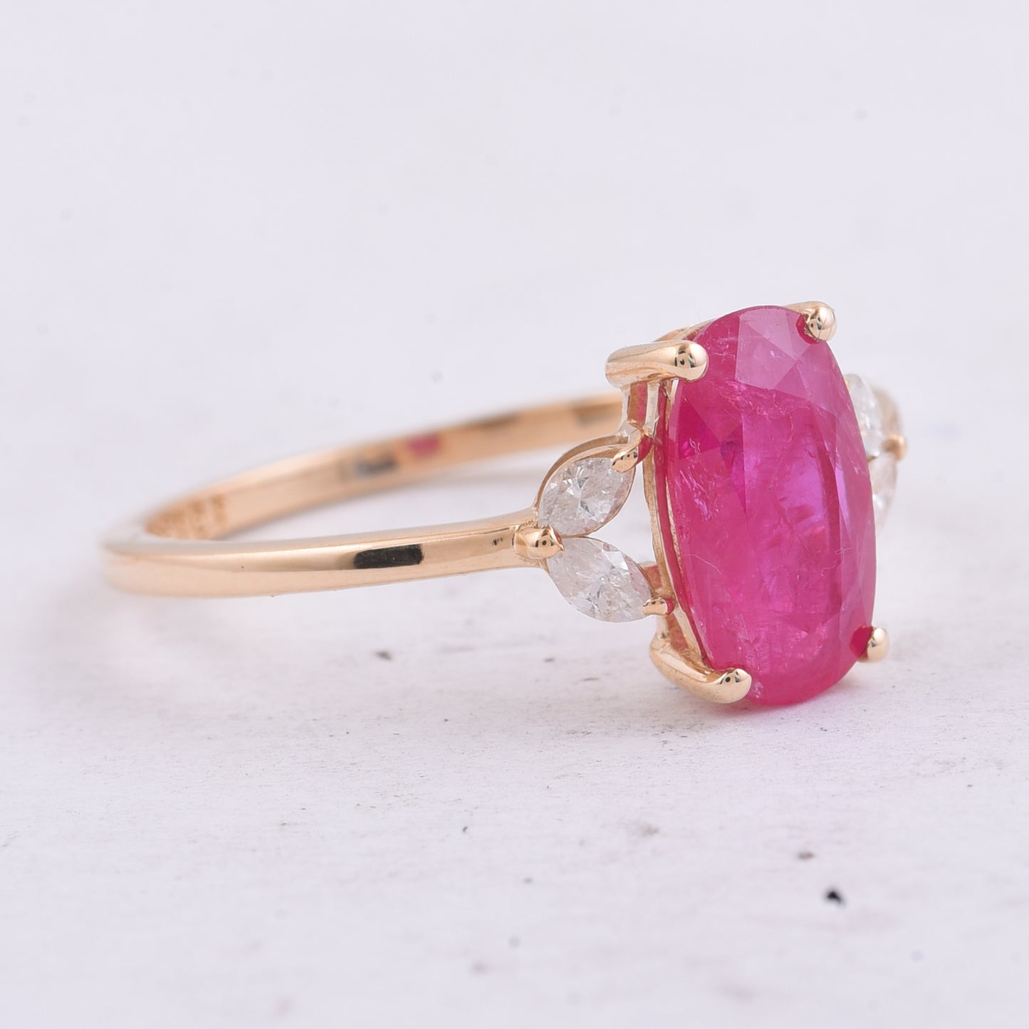 1.75 Ct Oval Natural Ruby 14K Gold Ring