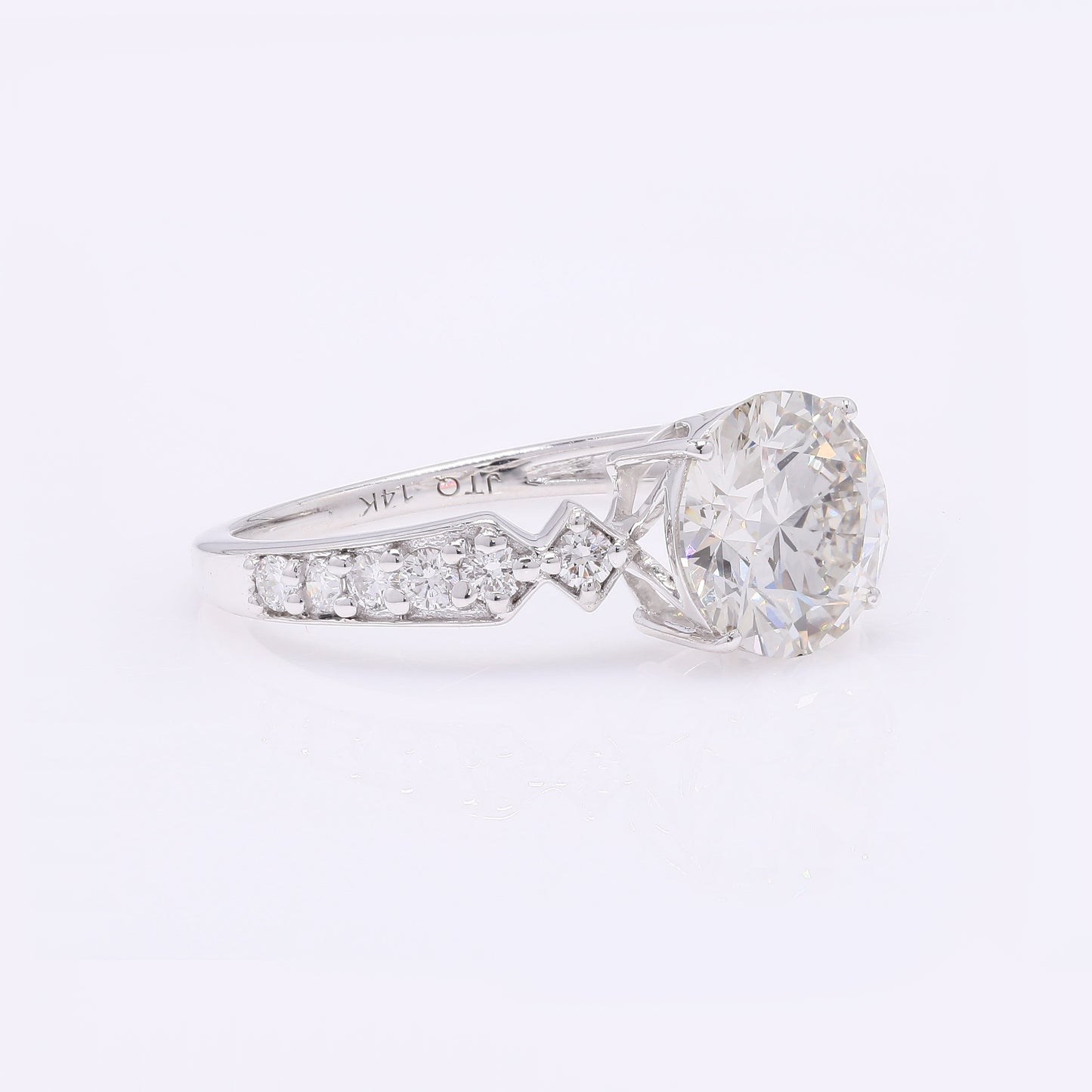 2.36 Carats Lab Grown Diamond 14K Gold Ring