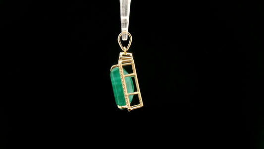 7.13 Ct Octagon Natural Emerald 14K Gold Pendant