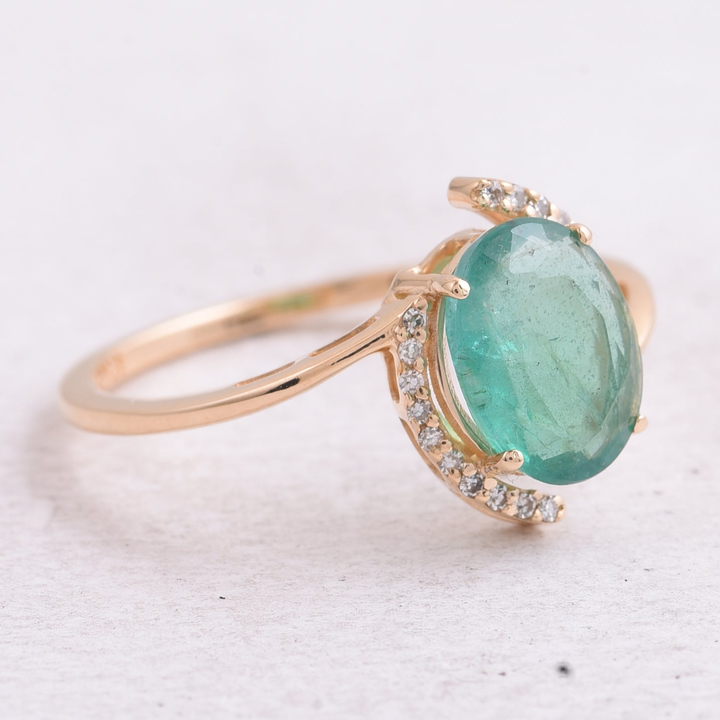1.60 Ct Oval Natural Emerald 14K Gold Ring