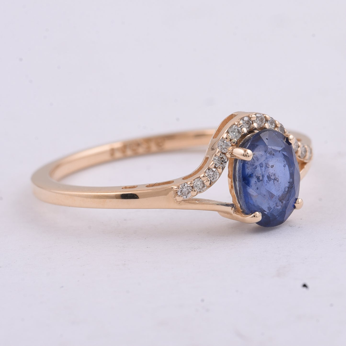 1.26 Ct Oval Natural Sapphire 14K Gold Ring
