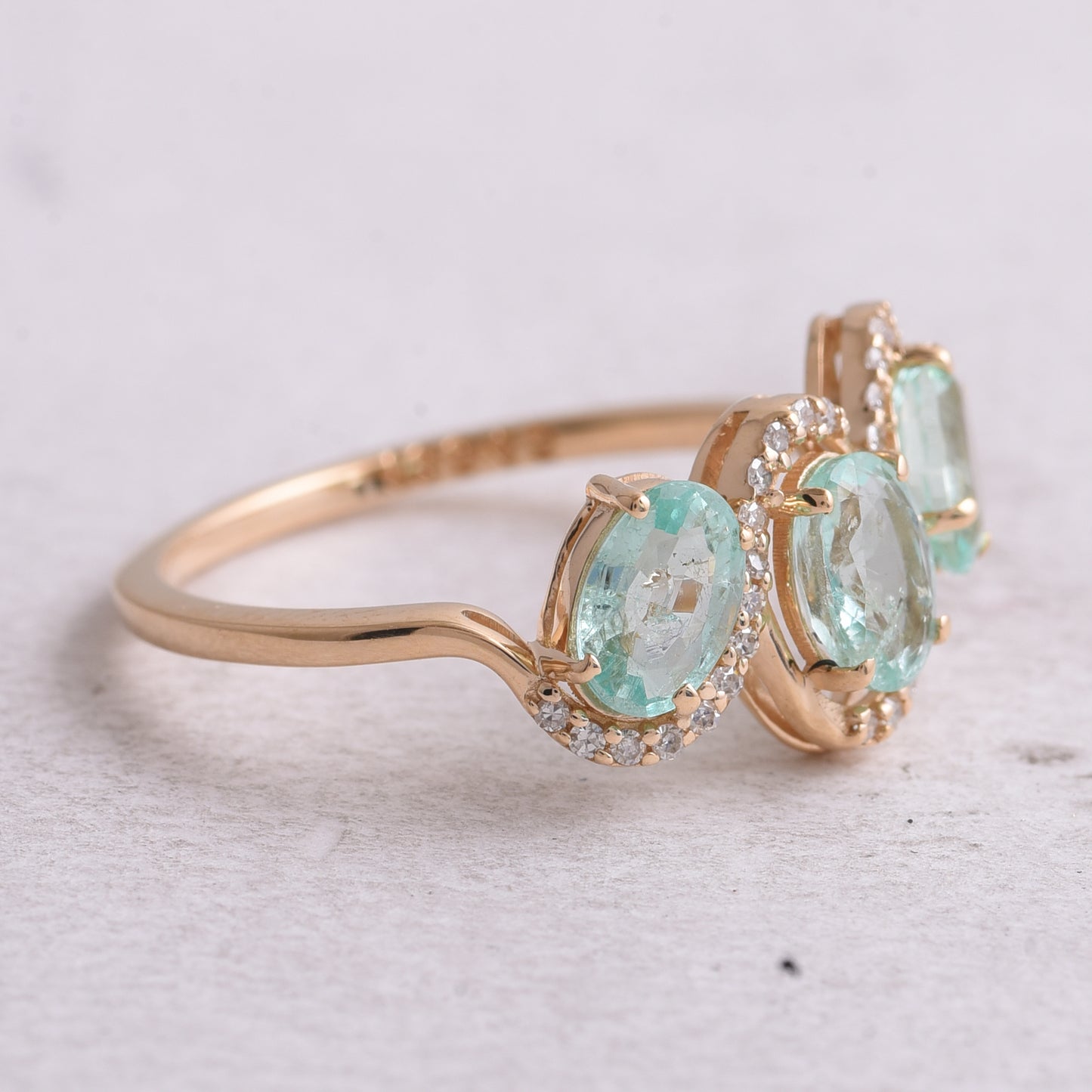 1.37 Ct Oval Natural Emerald 14K Gold Ring