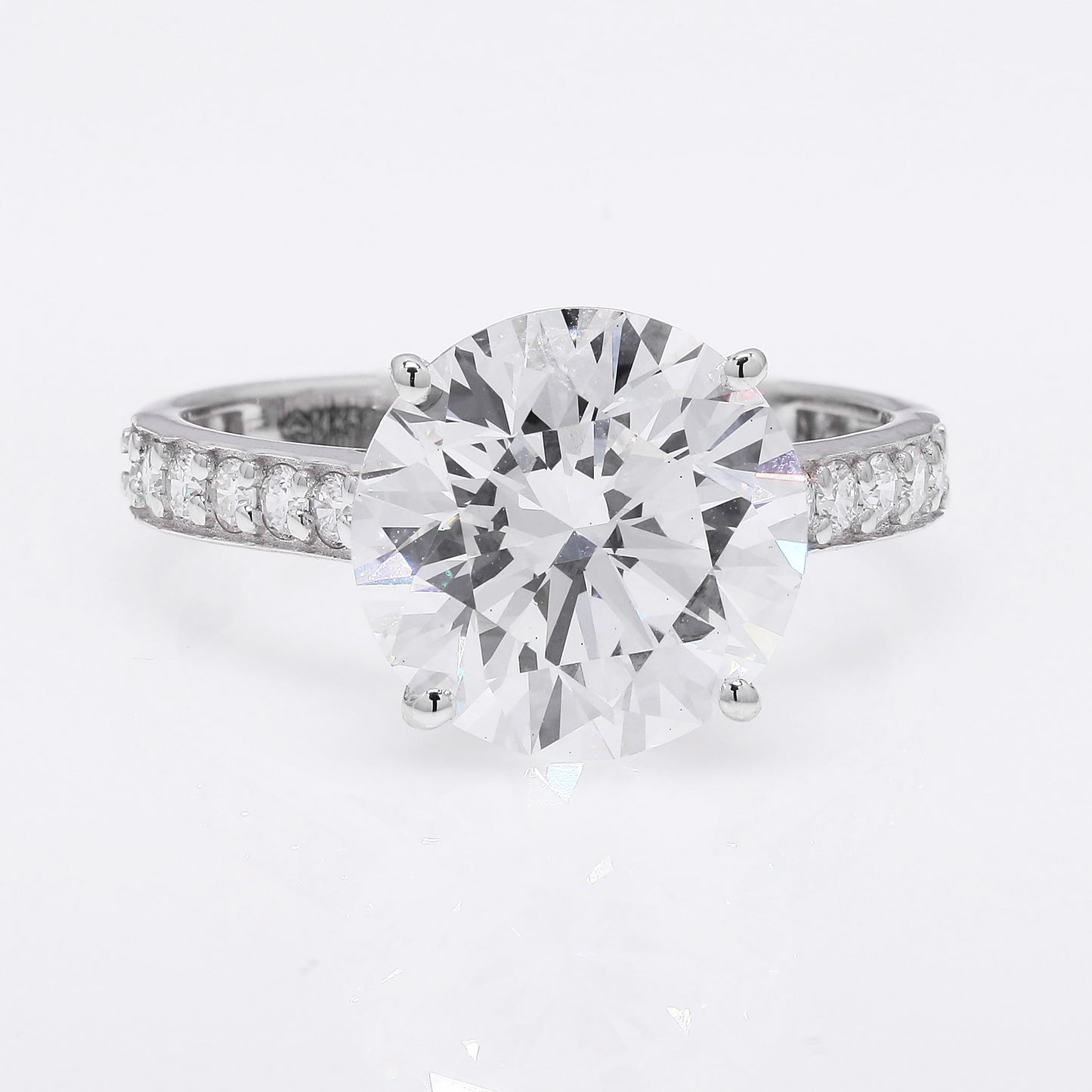 5.11 Ct Round Brilliant Lab Grown Diamond 14K Gold Ring