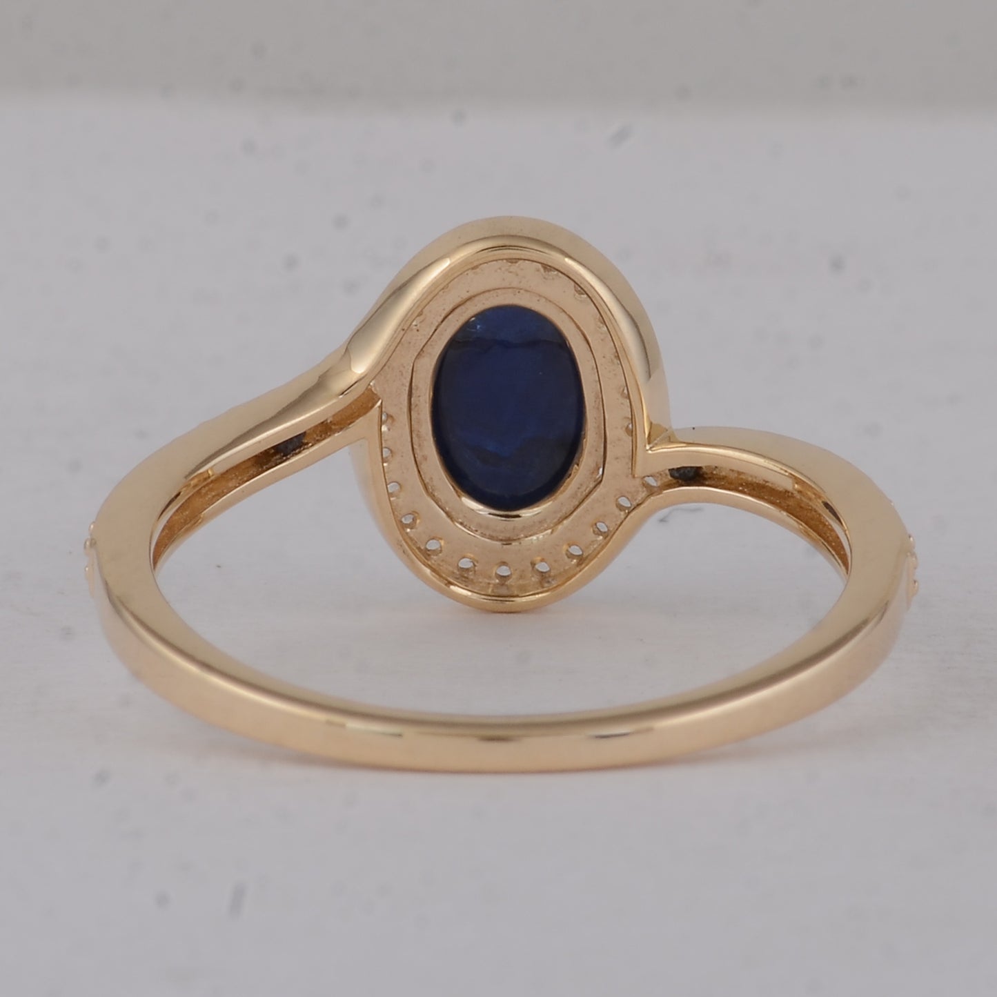 1.63 Ct Oval Sapphire 9K Gold Ring