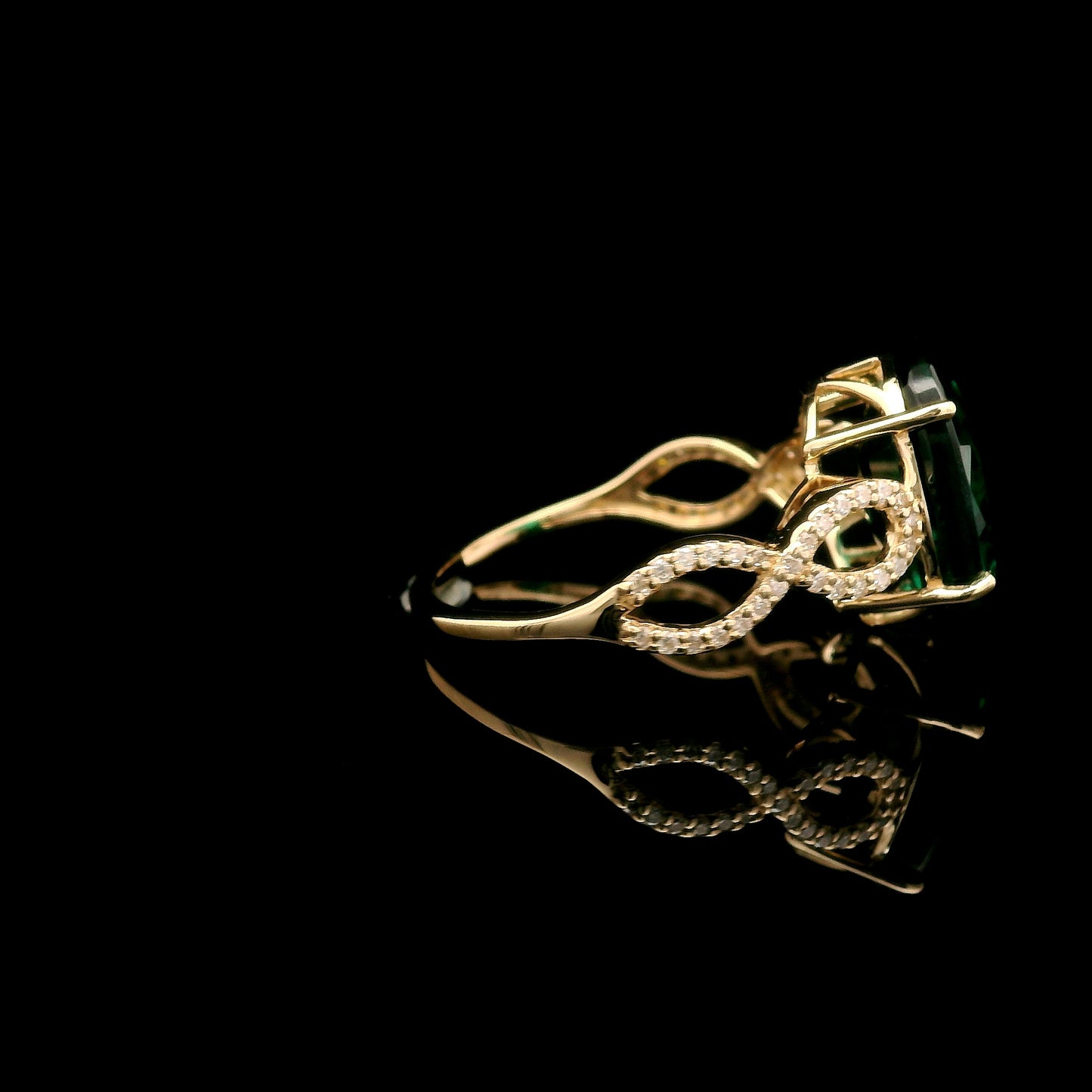 3.99 Ct Oval Mixed Cut Lab Grown Emerald 14K Gold Ring