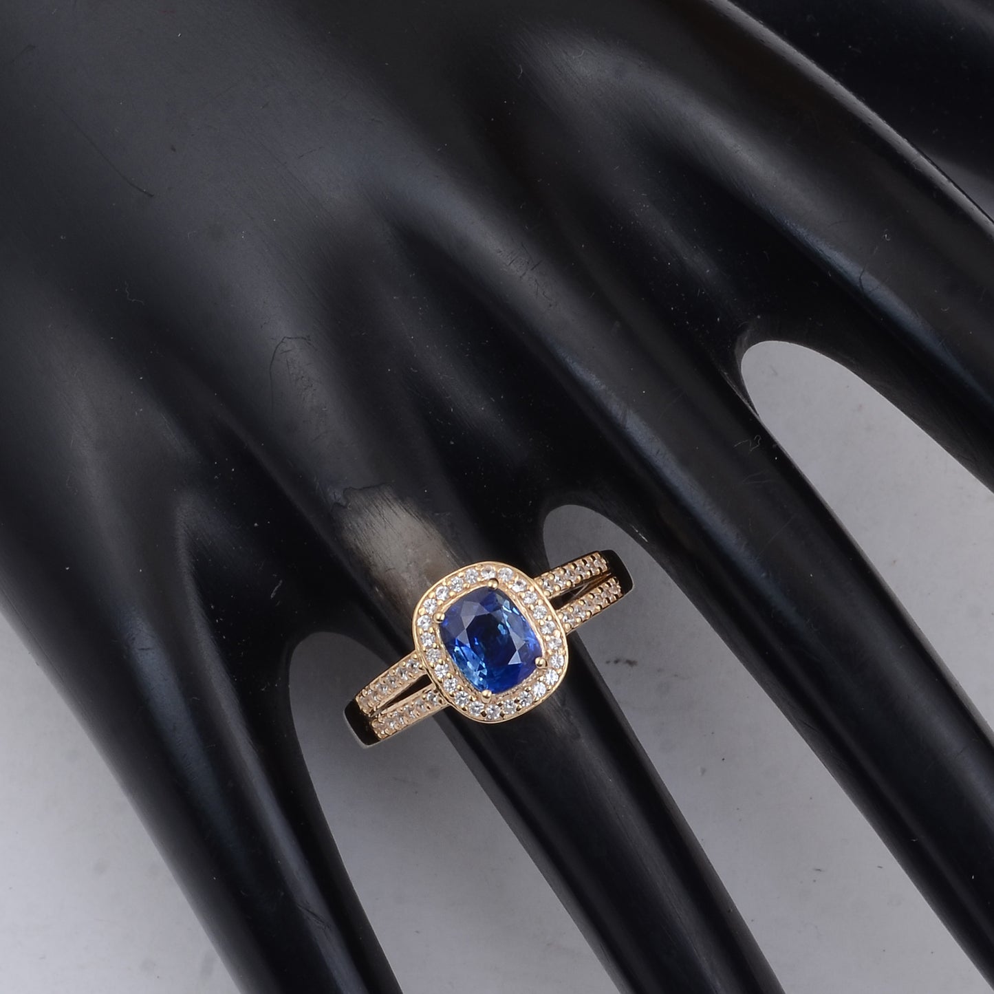 1.27 Ct Cushion Sapphire 9K Gold Ring