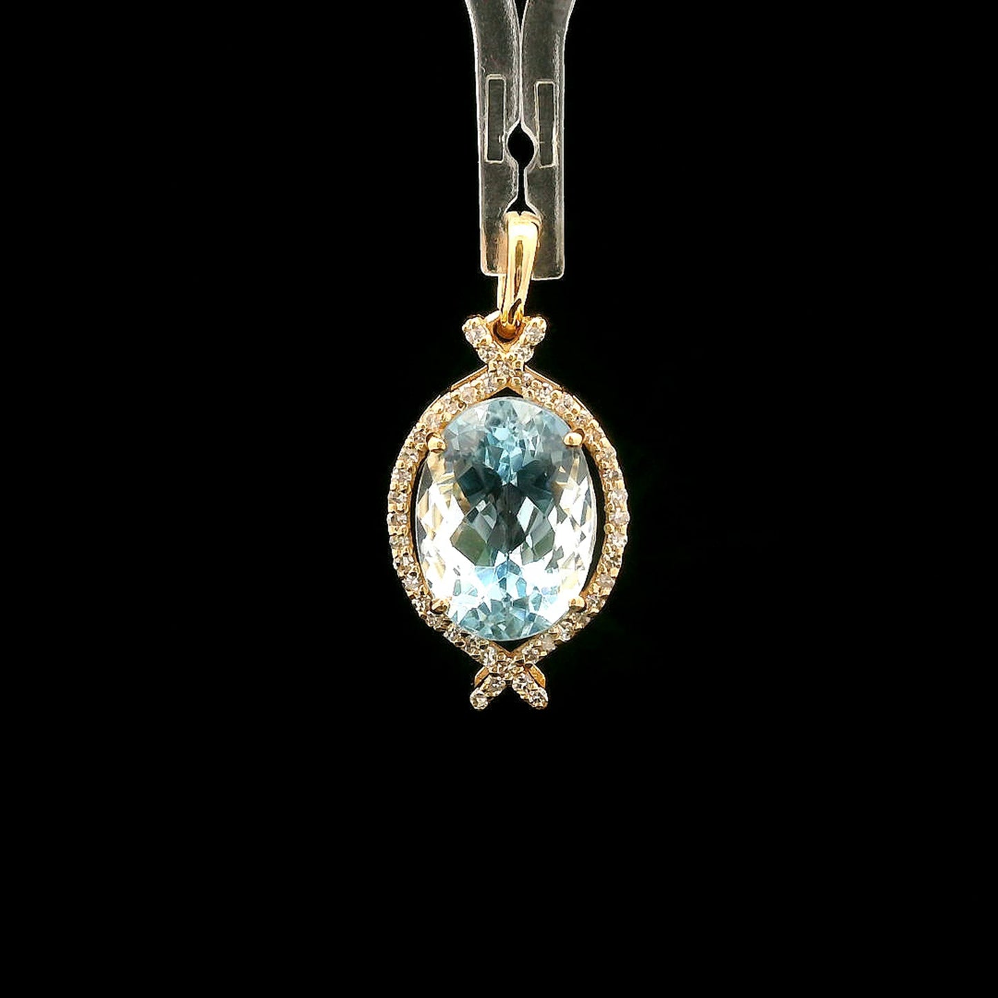 3.28 Ct Oval Mixed Cut Natural Aquamarine 14K Gold Pendant