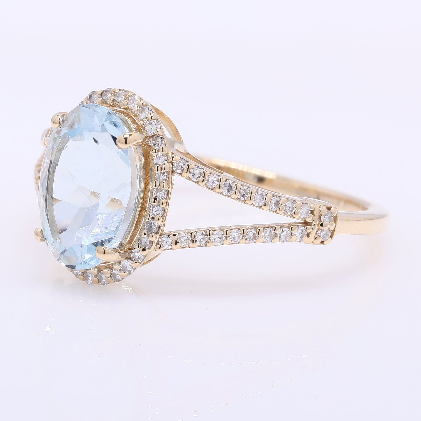 2.15 Ct Oval Mixed Cut Natural Aquamarine 14K Gold Ring