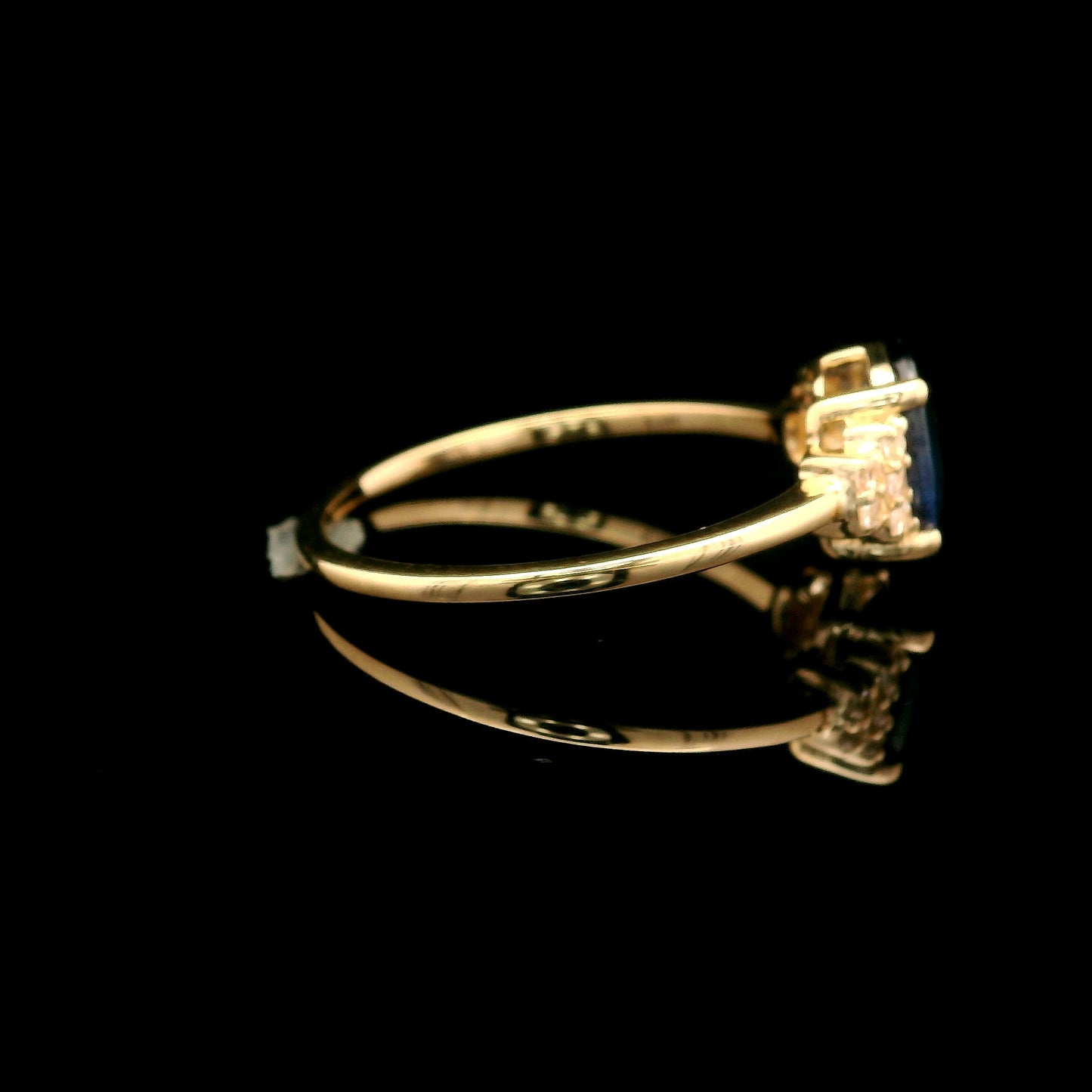 1.50 Ct Oval Mixed Cut Natural Corundum Sapphire 14K Gold Ring