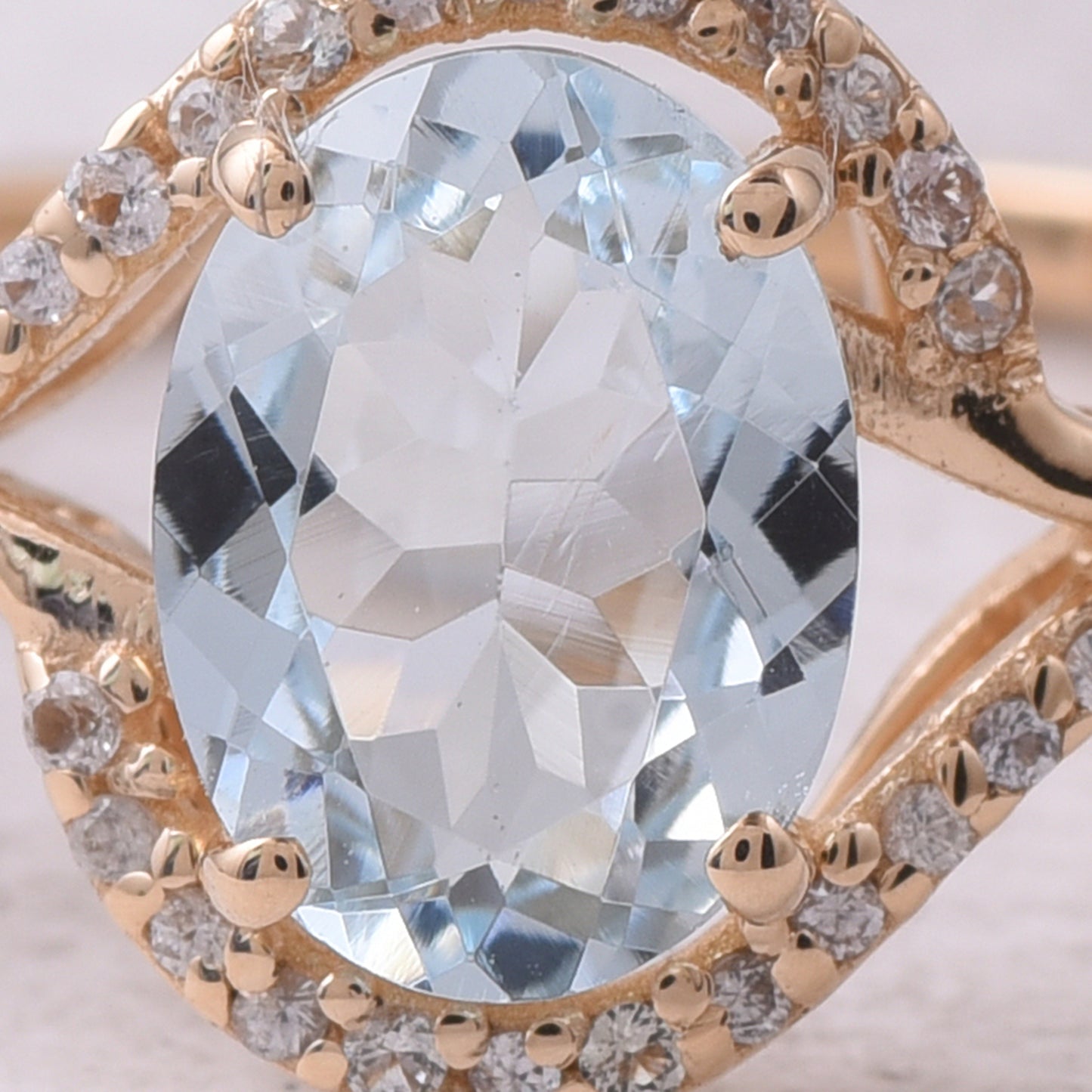 1.25 Ct Oval Natural Aquamarine 14K Gold Ring