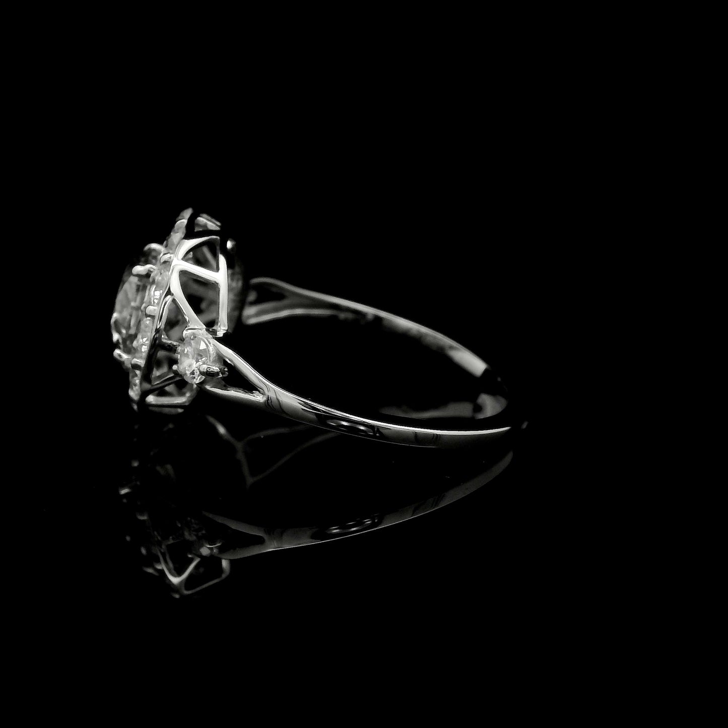 1.95 Carats Lab Grown Diamond 14K Gold Ring