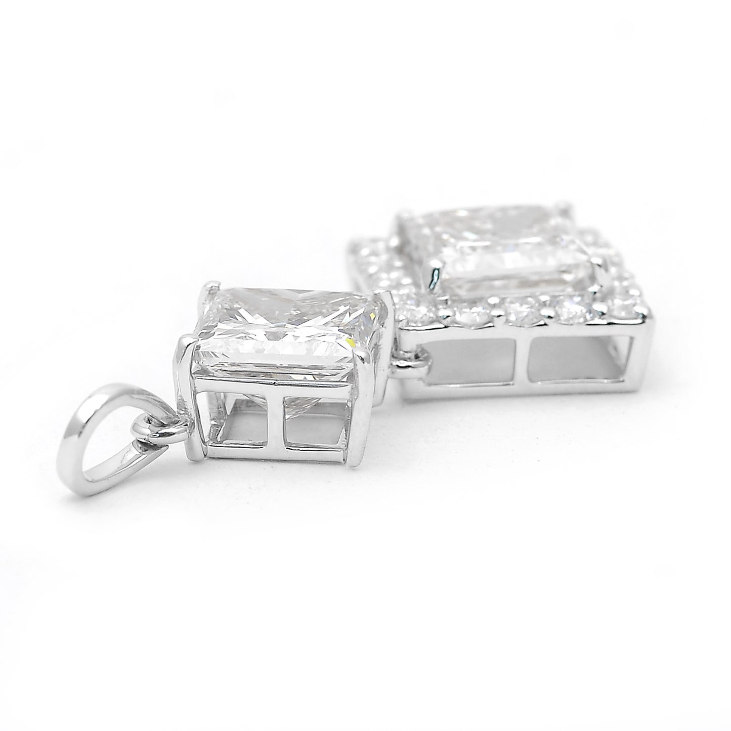 3.42 Carats Lab Grown Diamond 14K Gold Pendant
