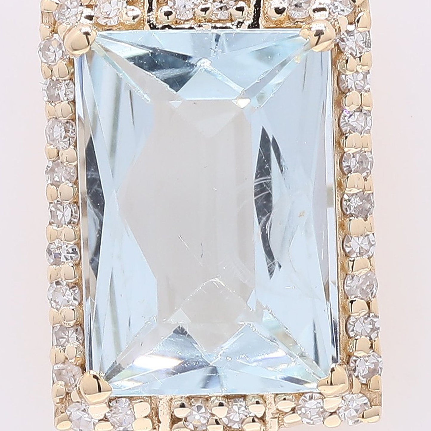 1.76 Ct Rectangle Mixed Cut Natural Aquamarine 14K Gold Pendant