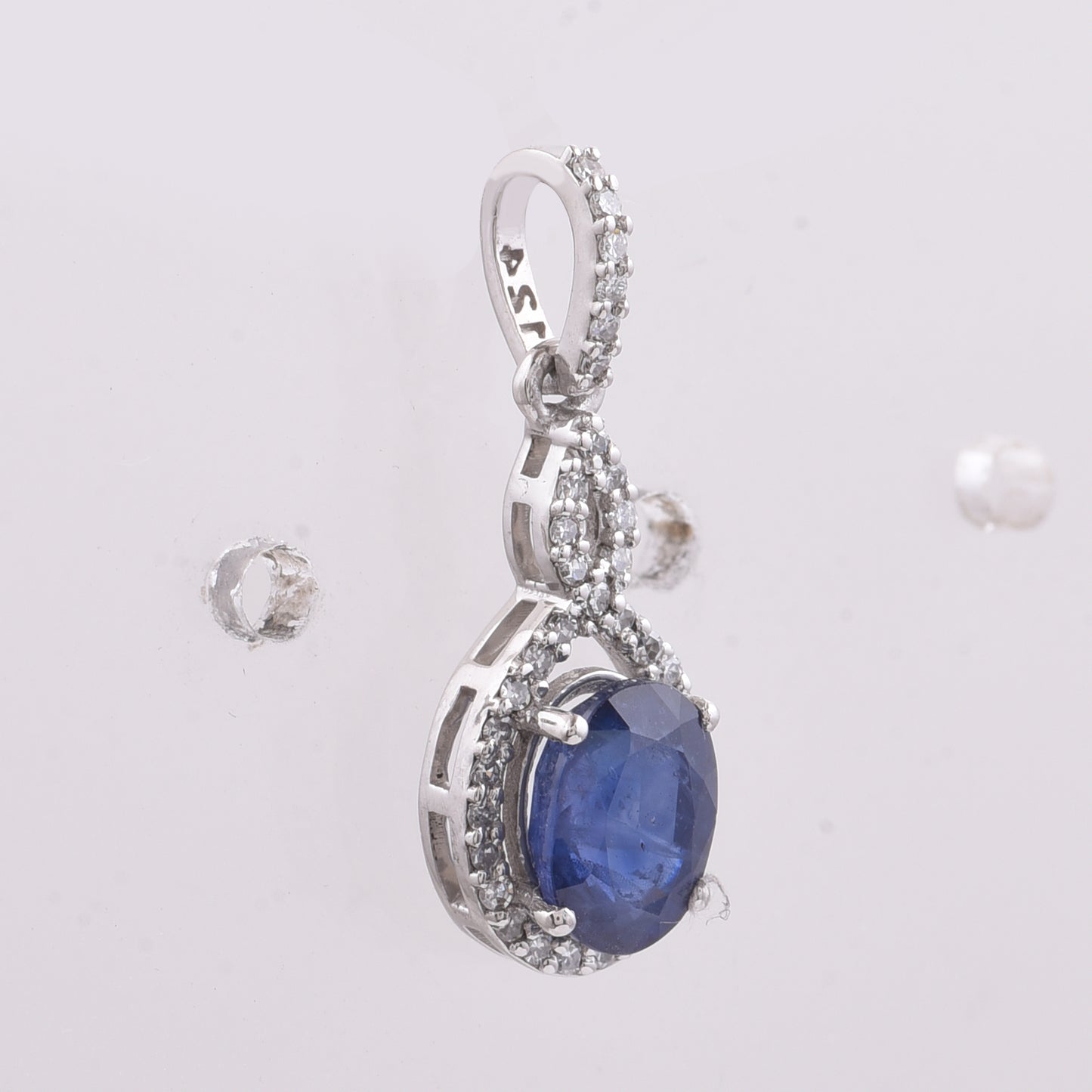 1.41 Ct Oval Natural Sapphire 950 Platinum Pendant