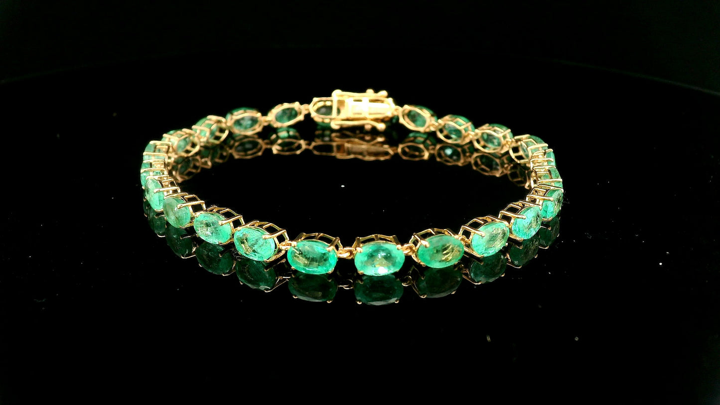 10.70 Ct Oval Emerald 14K Gold Bracelet