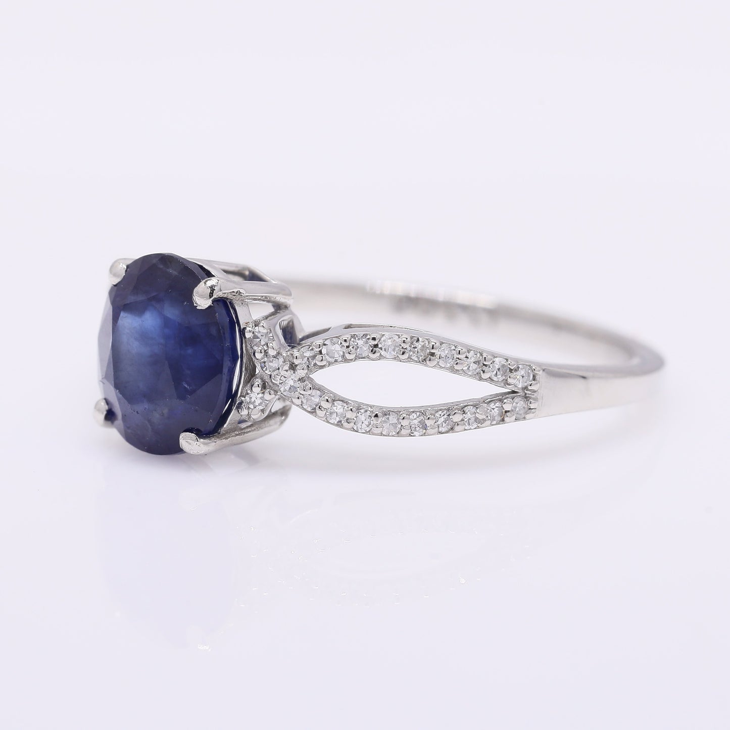 2.25 Ct Oval Mixed Cut Natural Sapphire 950 Platinum Ring