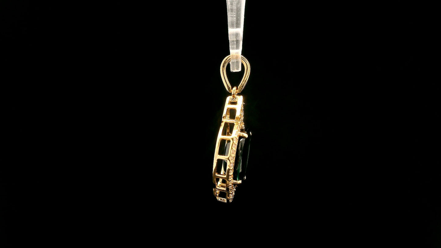 3.14 Ct Oval Natural Sapphire 14K Gold Pendant