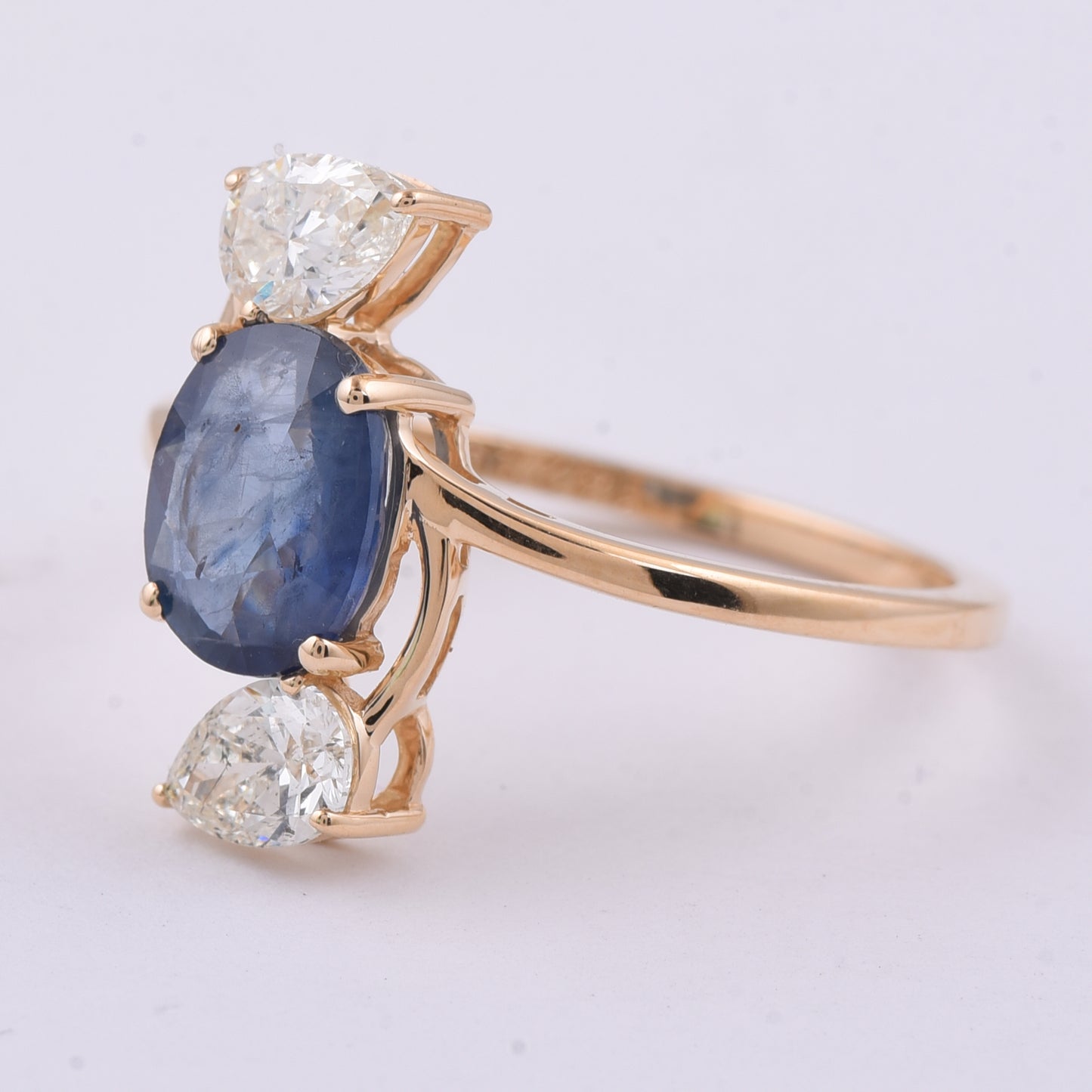 2.23 Ct Oval Natural Sapphire 14K Gold Ring