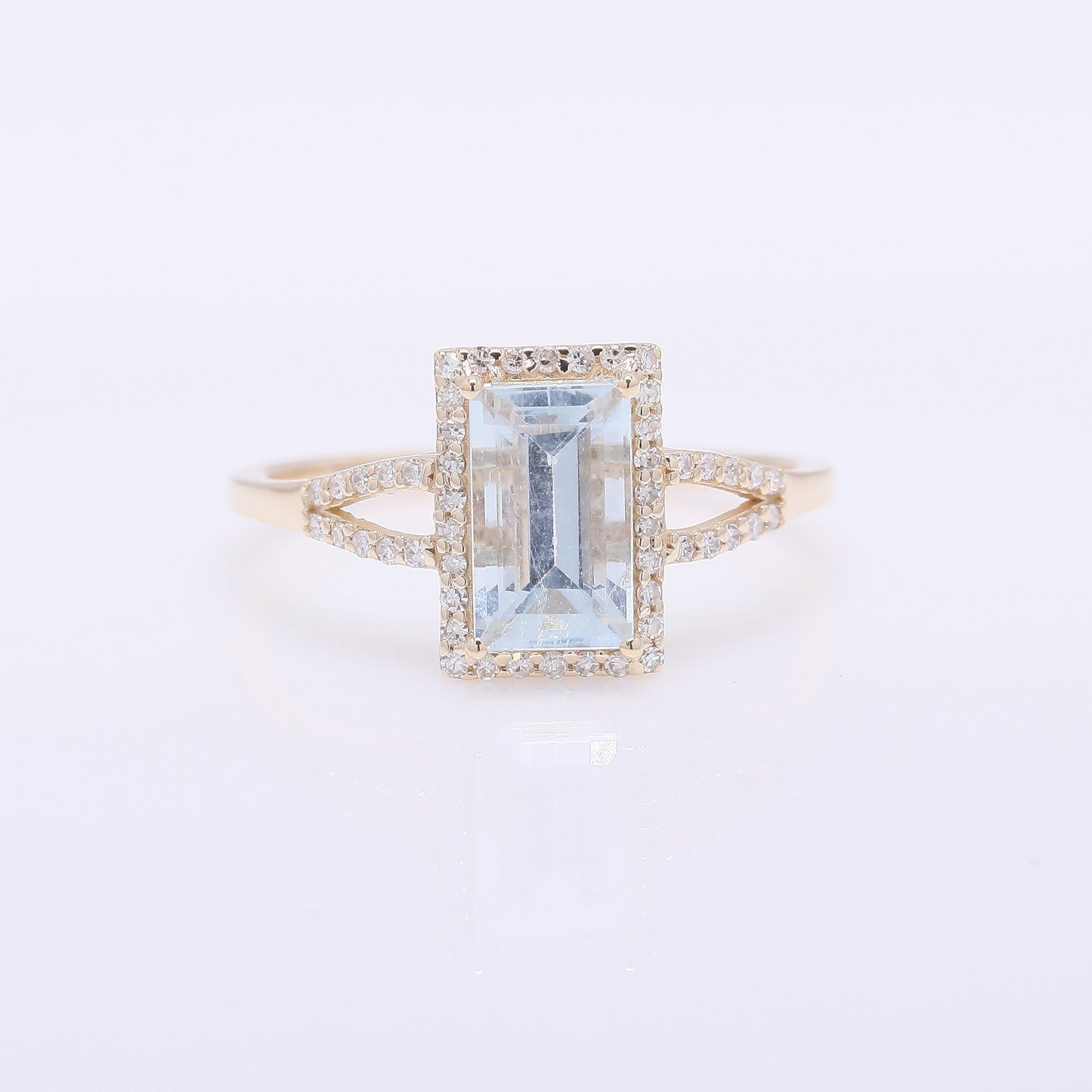 1.47 Ct Rectangle Step Cut Natural Aquamarine 14K Gold Ring