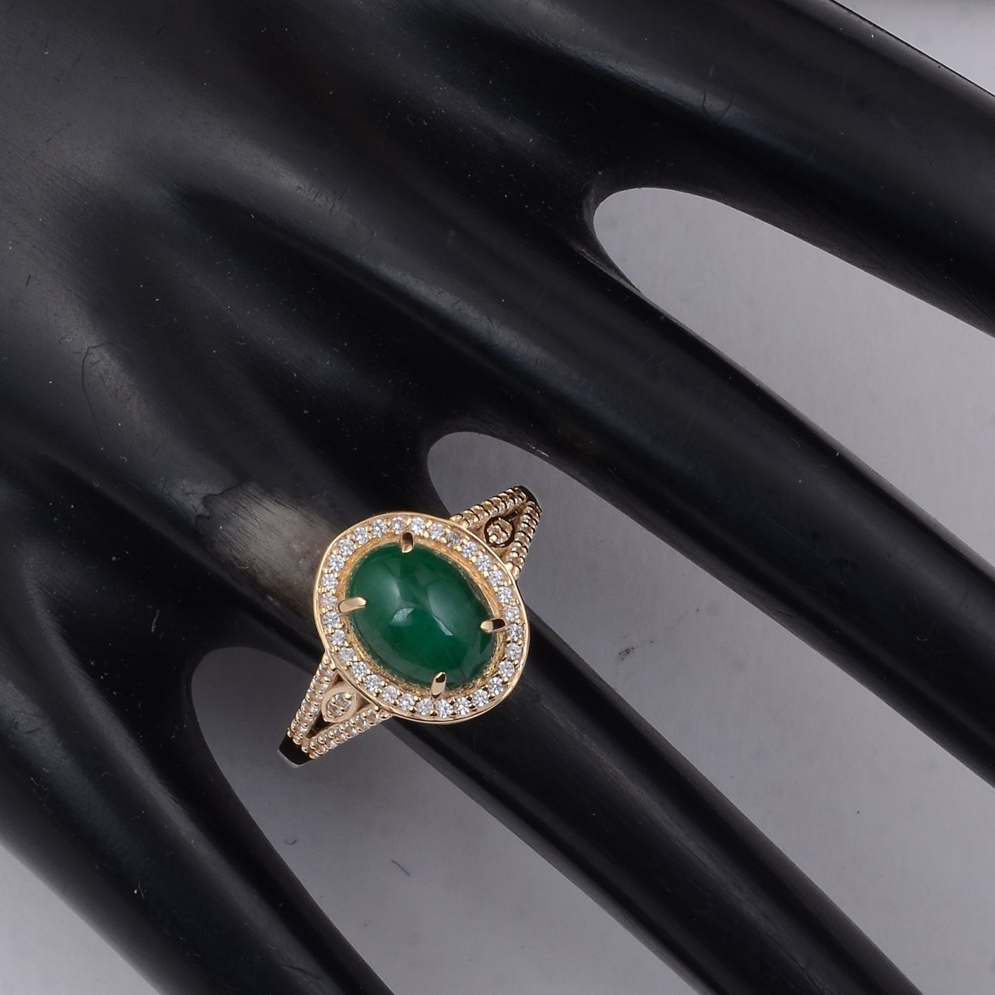 2.31 Ct Oval Emerald 9K Gold Ring