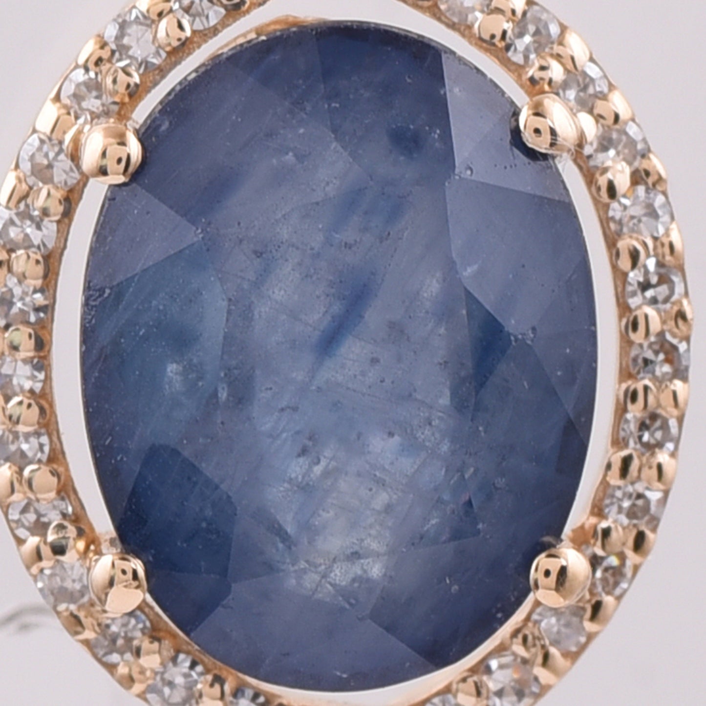 3.09 Ct Oval Natural Sapphire 14K Gold Pendant