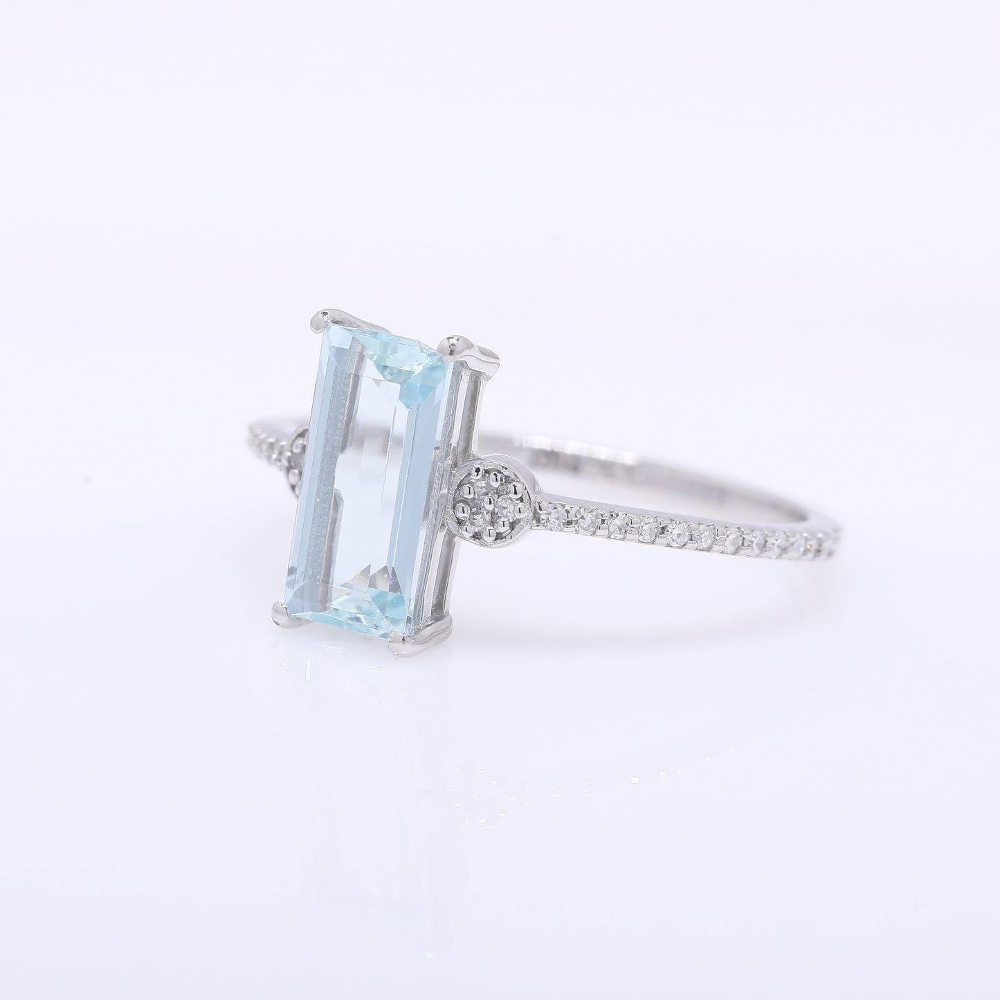 1.39 Ct Rectangle Step Cut Natural Aquamarine 950 Platinum Ring