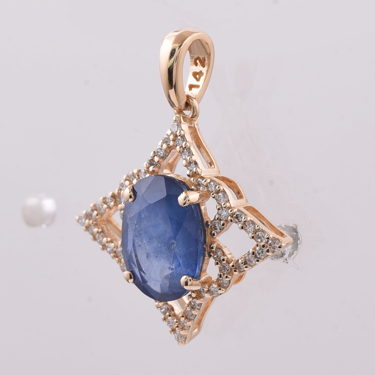 2.24 Ct Oval Natural Sapphire 14K Gold Pendant