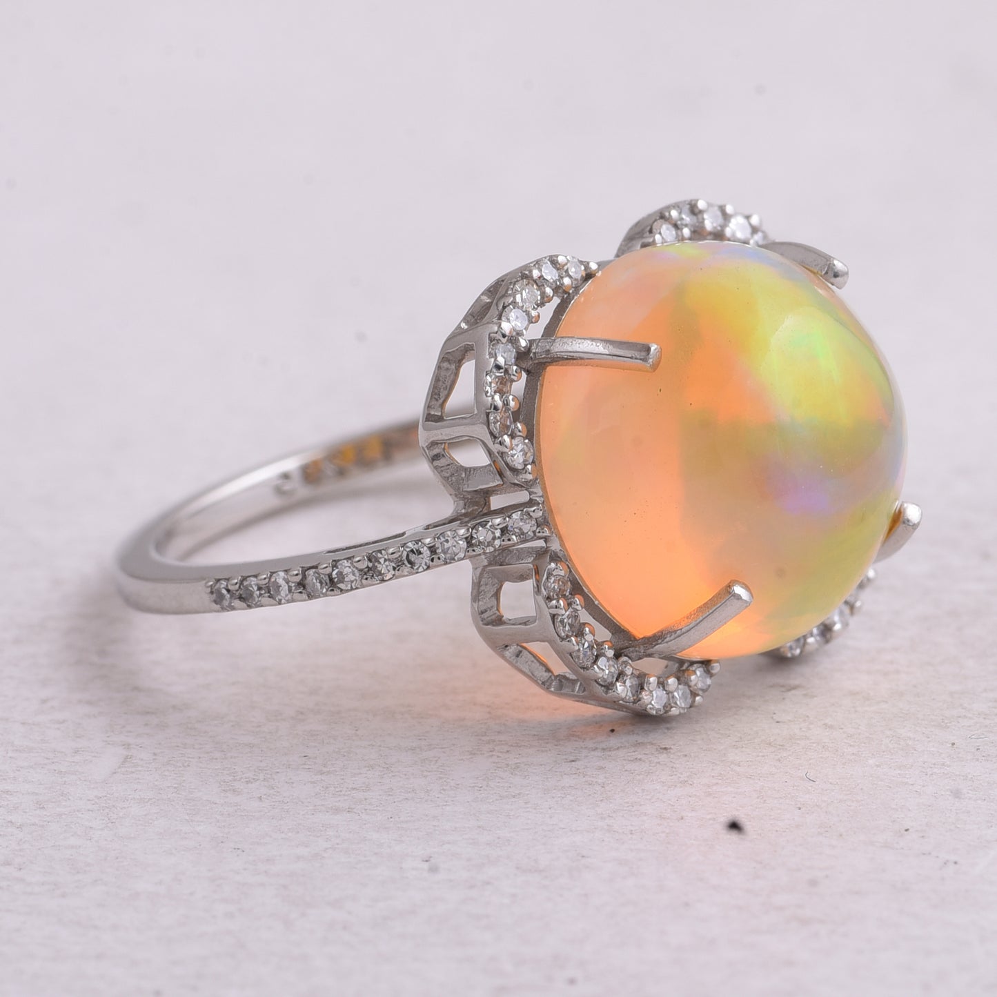 5.04 Ct Round Cabochon Cut Natural Opal 950 Platinum Ring