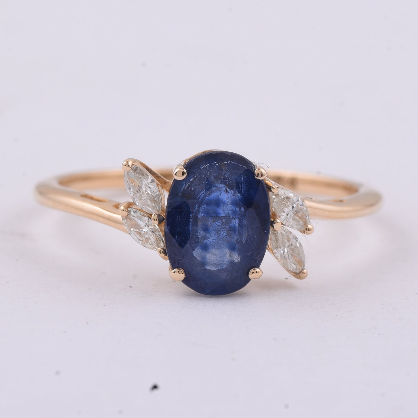 1.61 Ct Oval Natural Sapphire 14K Gold Ring