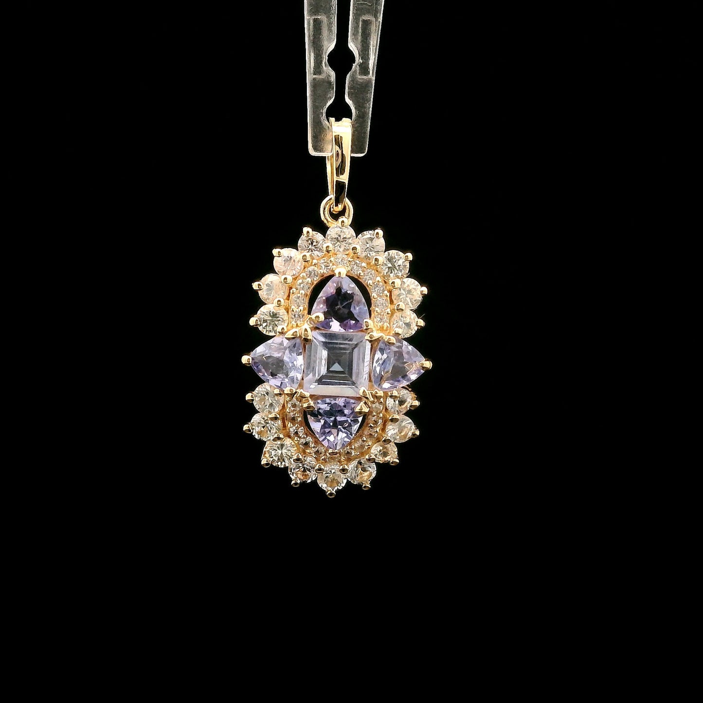 1.68 Ct Square Tanzanite 14K Gold Pendant