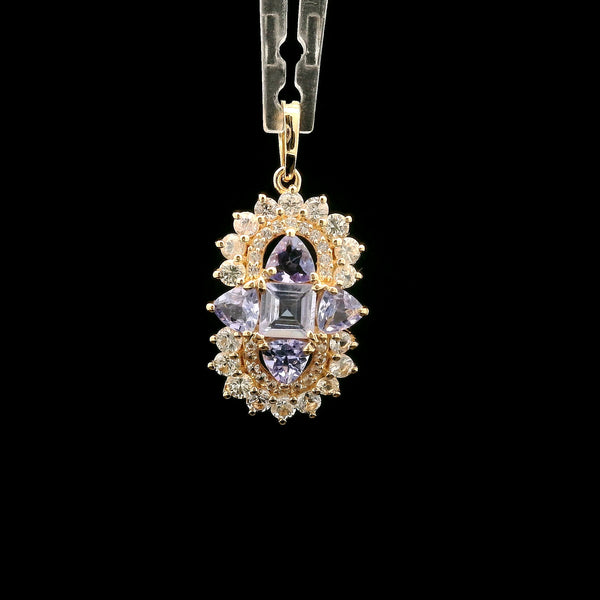 1.68 Ct Square Tanzanite 14K Gold Pendant