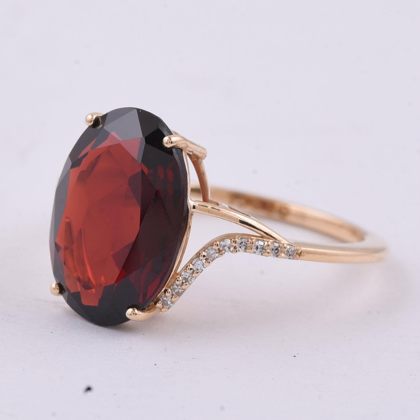 5.84 Ct Oval Natural Garnet 14K Gold Ring