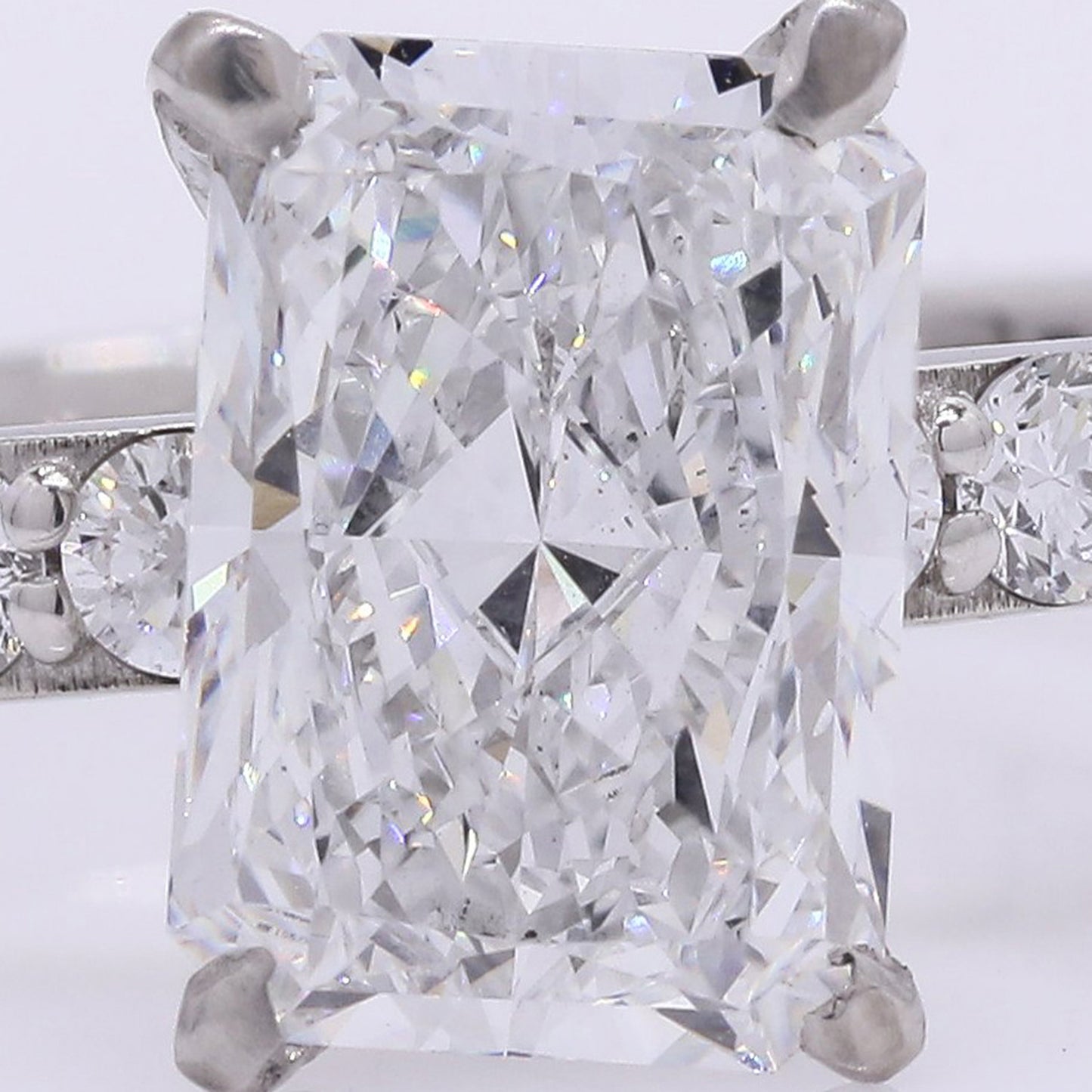 2.32 Carats Lab Grown Diamond 950 Platinum Ring