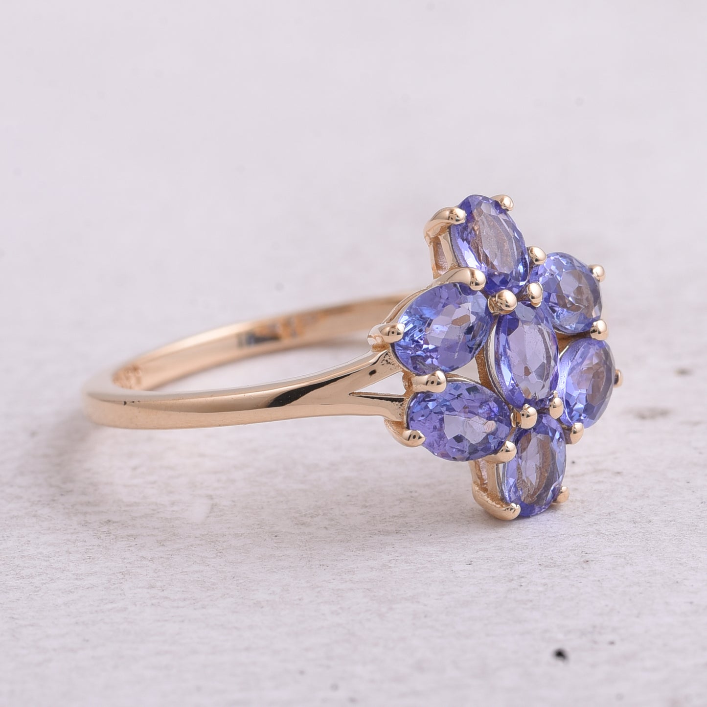 1.22 Ct Oval Mixed Cut Natural Tanzanite 14K Gold Ring