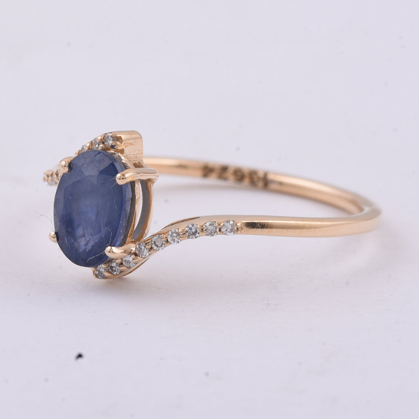 1.19 Ct Oval Natural Sapphire 14K Gold Ring