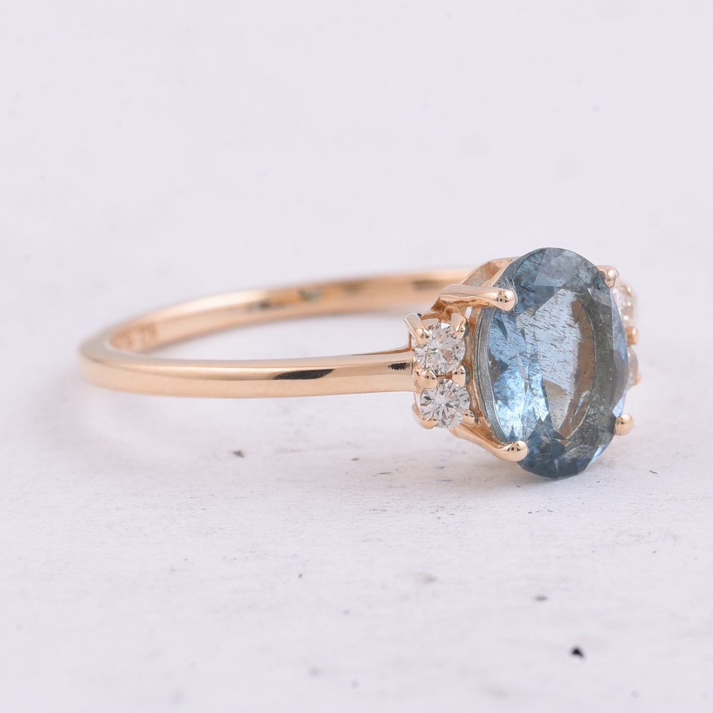 1.10 Ct Oval Natural Aquamarine 14K Gold Ring