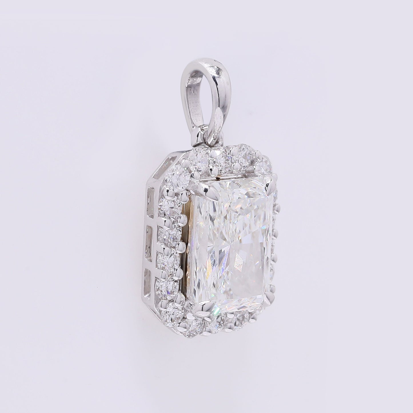 2.36 Carats Lab Grown Diamond 14K Gold Pendant