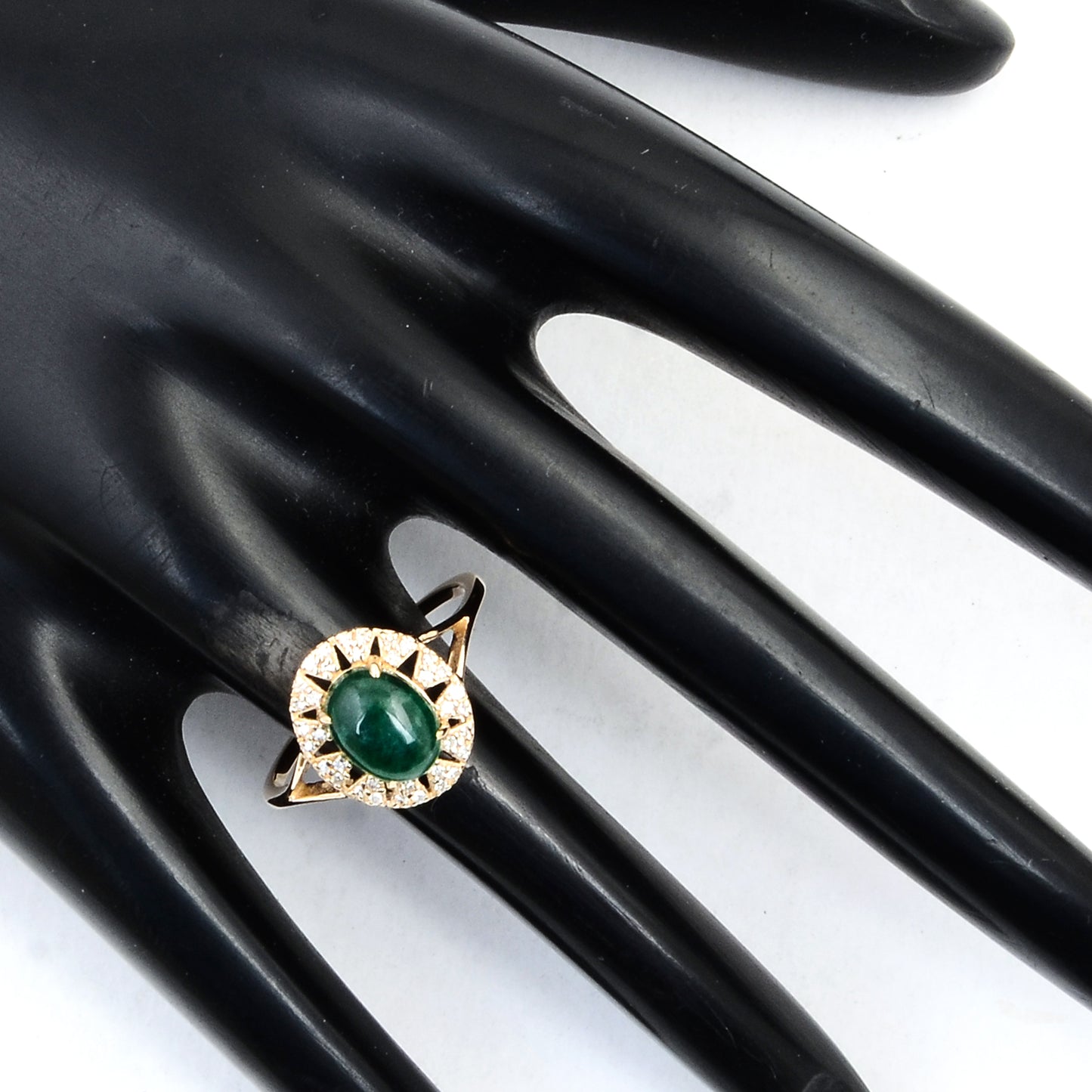 1.75 Ct Oval Cabochon Natural Beryl Emerald 14K Gold Ring