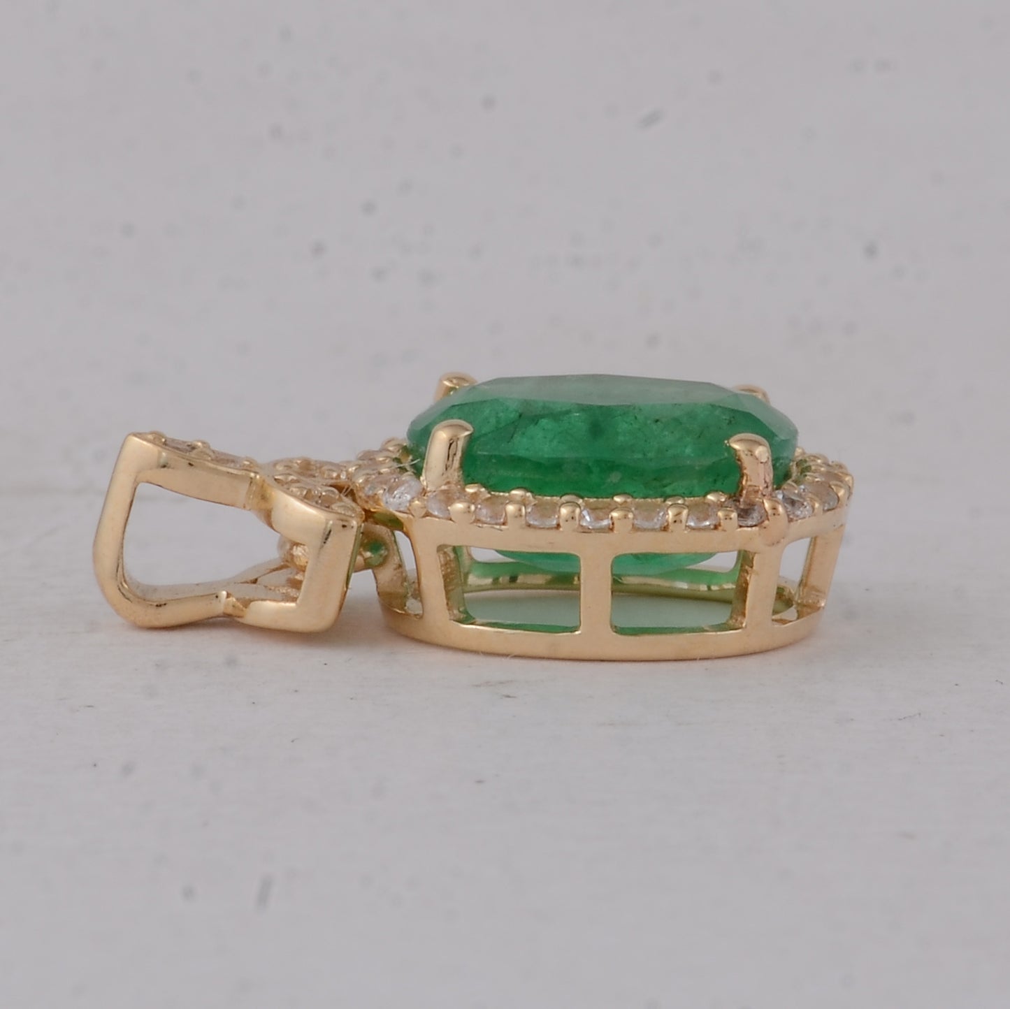1.47 Ct Oval Emerald 9K Gold Pendant